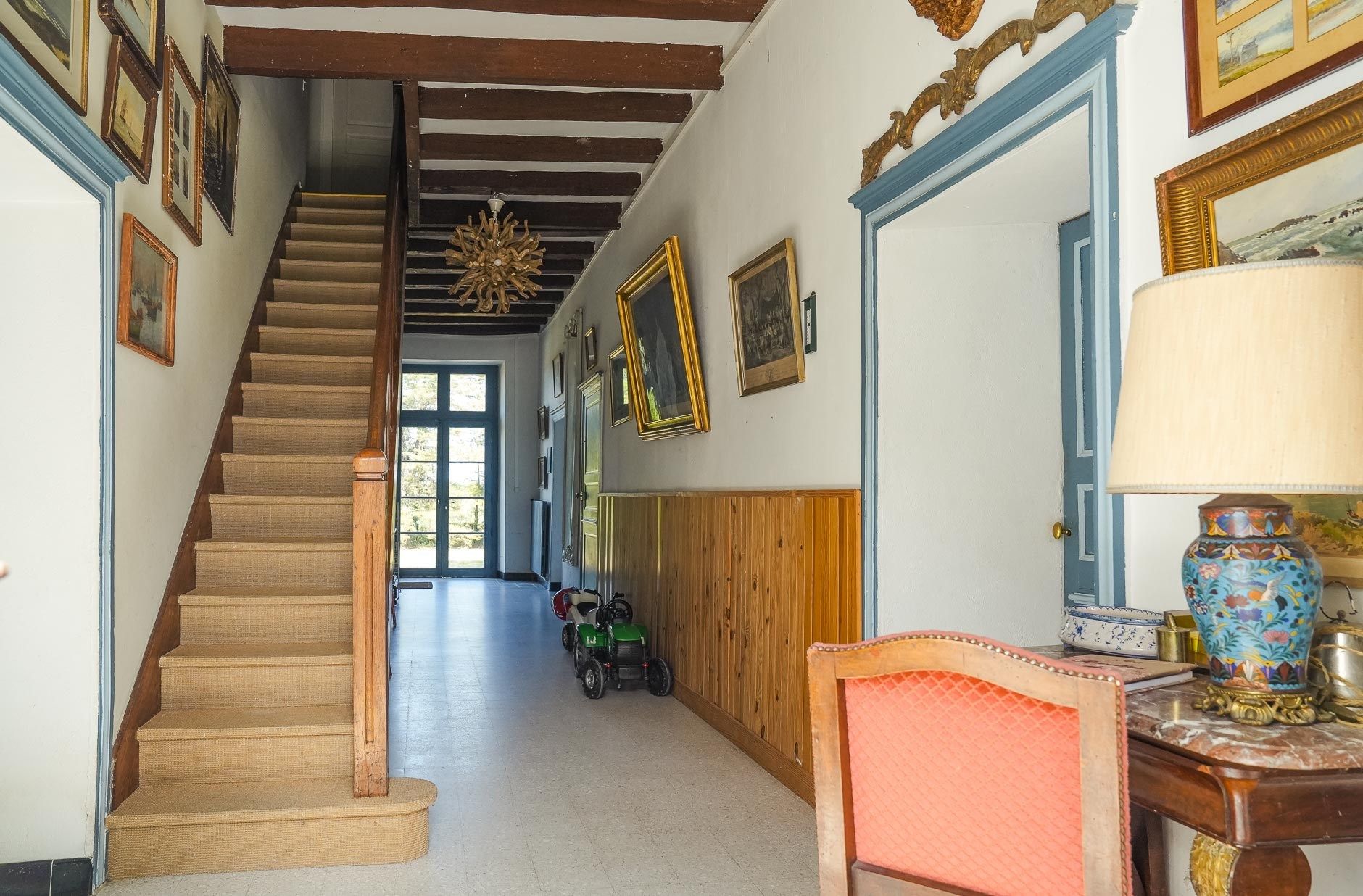 mansion 10 Rooms for sale on SURZUR (56450)