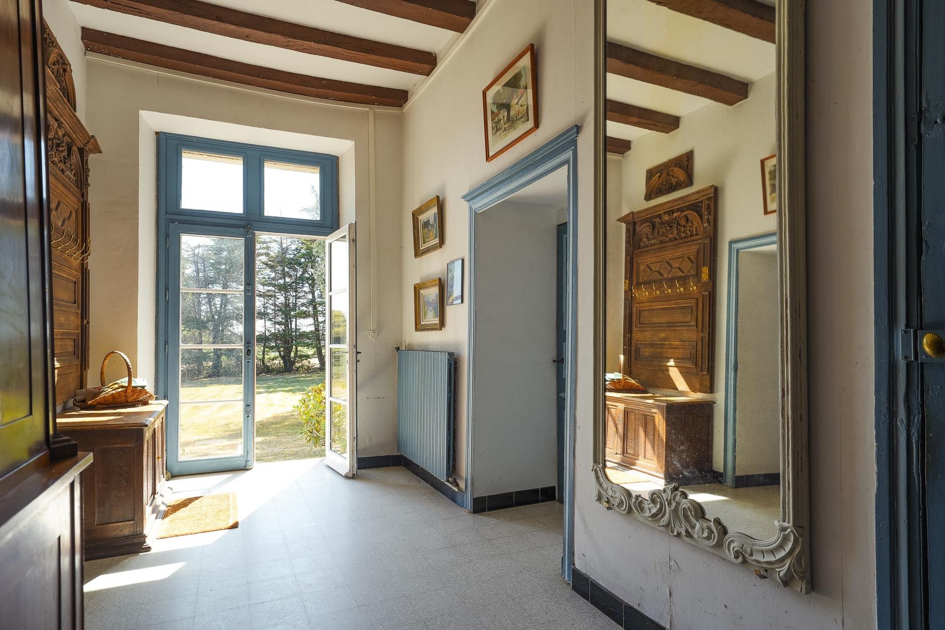 mansion 10 Rooms for sale on SURZUR (56450)