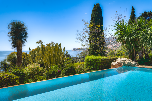 Sale Luxury provencale house Roquebrune-Cap-Martin 8&nbsp;Rooms 266&nbsp;m²