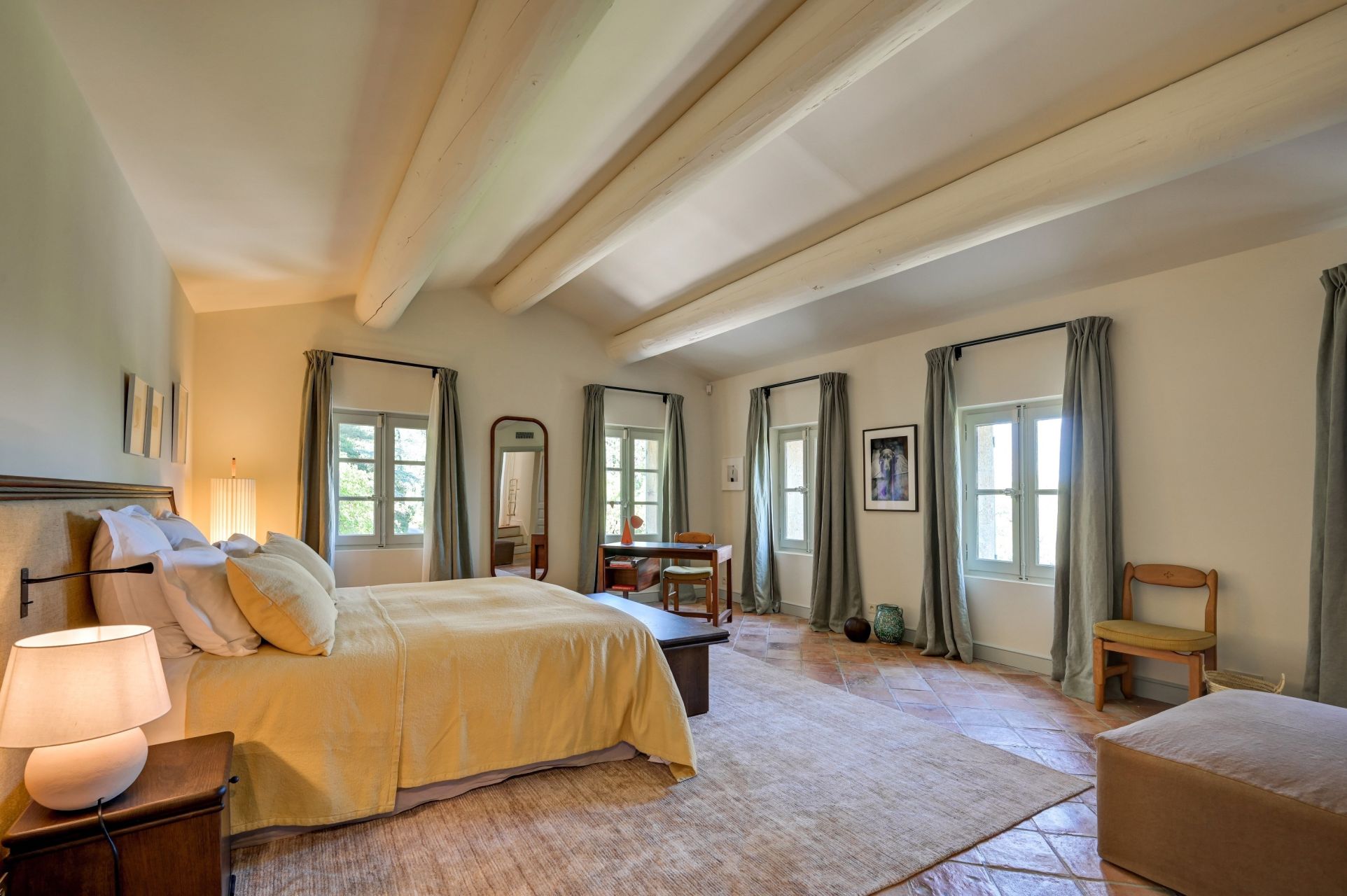 maison de luxe 13 Pièces en location saisonnière sur LE THOLONET (13100)