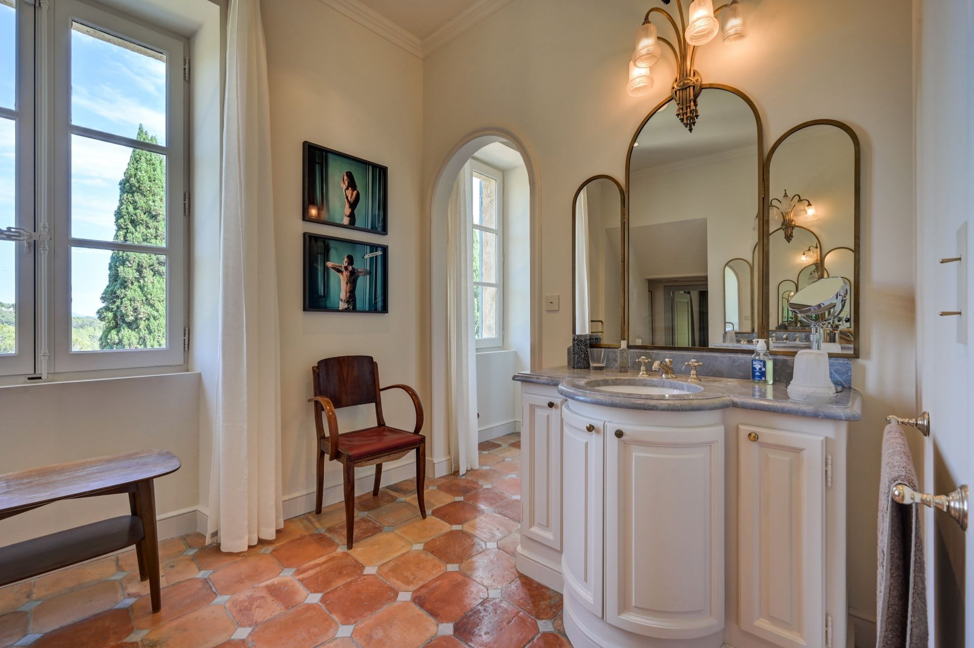 maison de luxe 13 Pièces en location saisonnière sur LE THOLONET (13100)