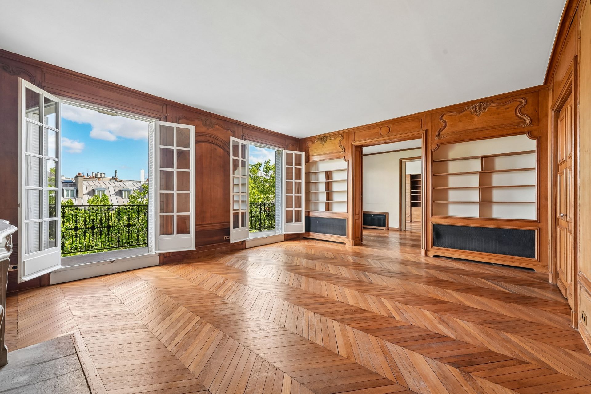 luxury apartment 7 Rooms for sale on PARIS (75008)