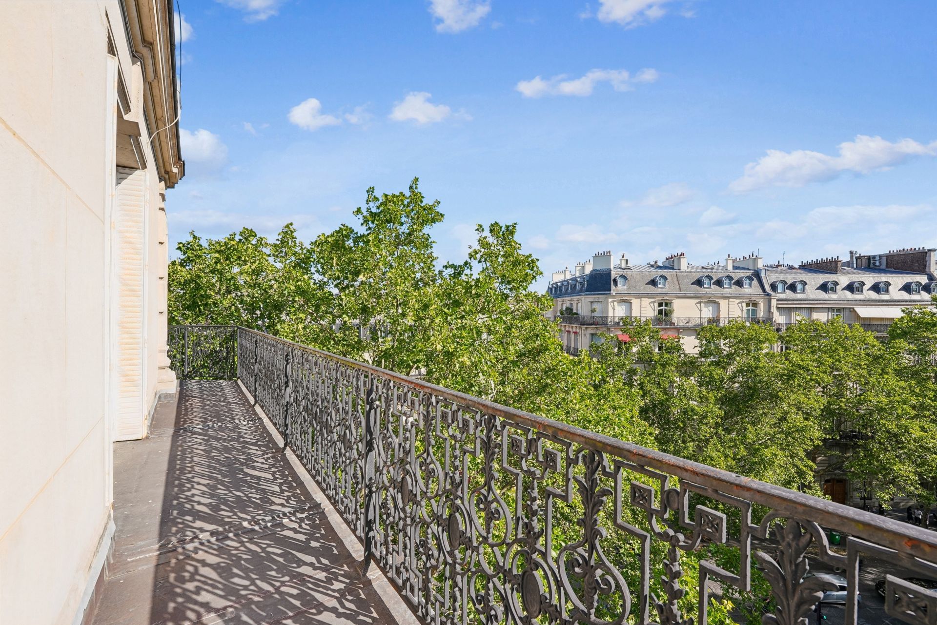 luxury apartment 7 Rooms for sale on PARIS (75008)