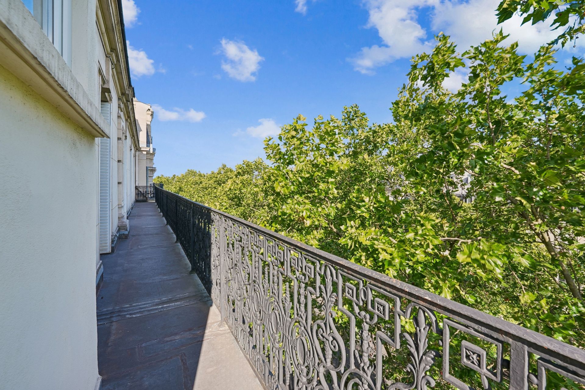 luxury apartment 7 Rooms for sale on PARIS (75008)