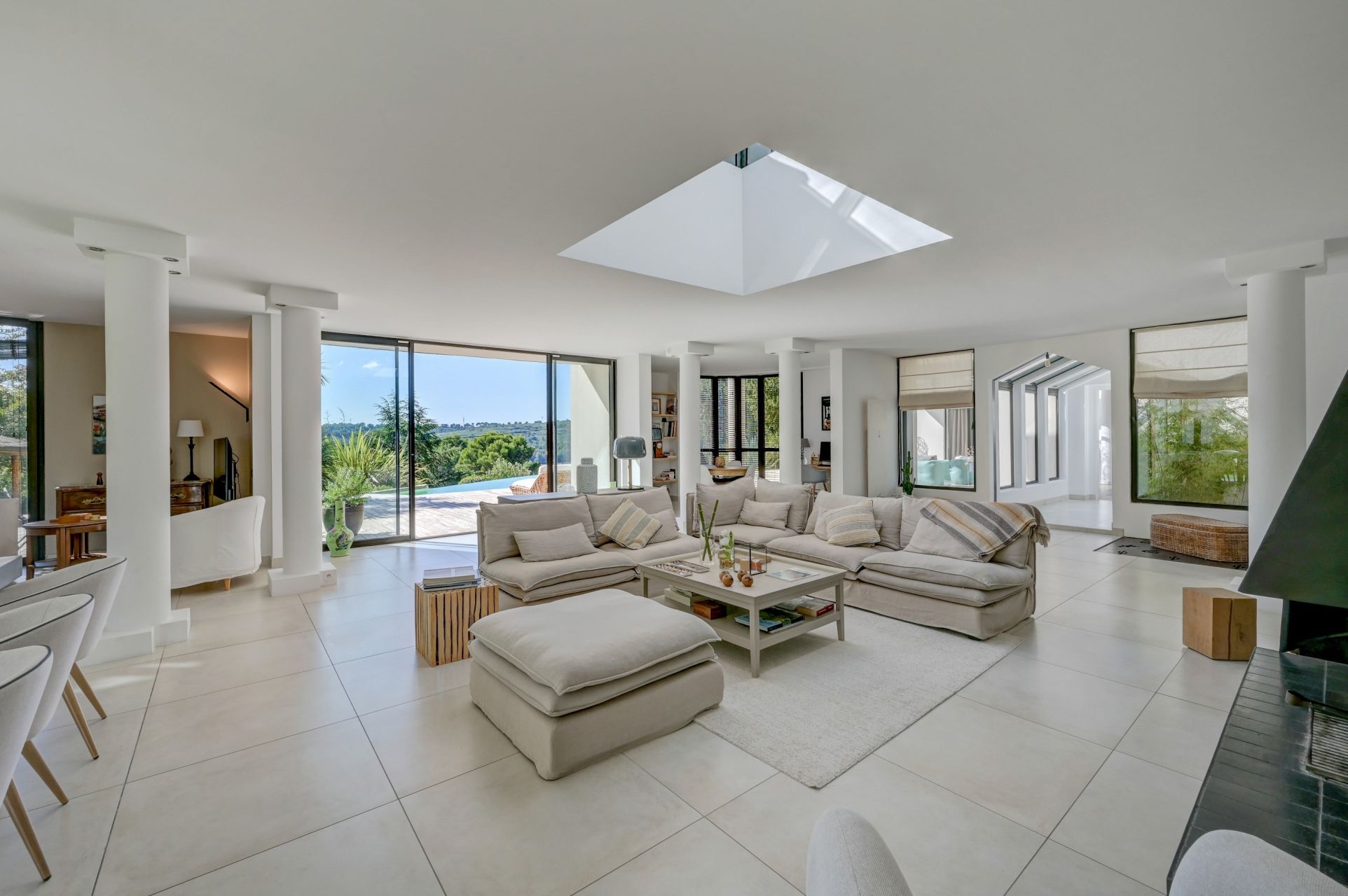 maison de luxe 6 Pièces en vente sur EGUILLES (13510)