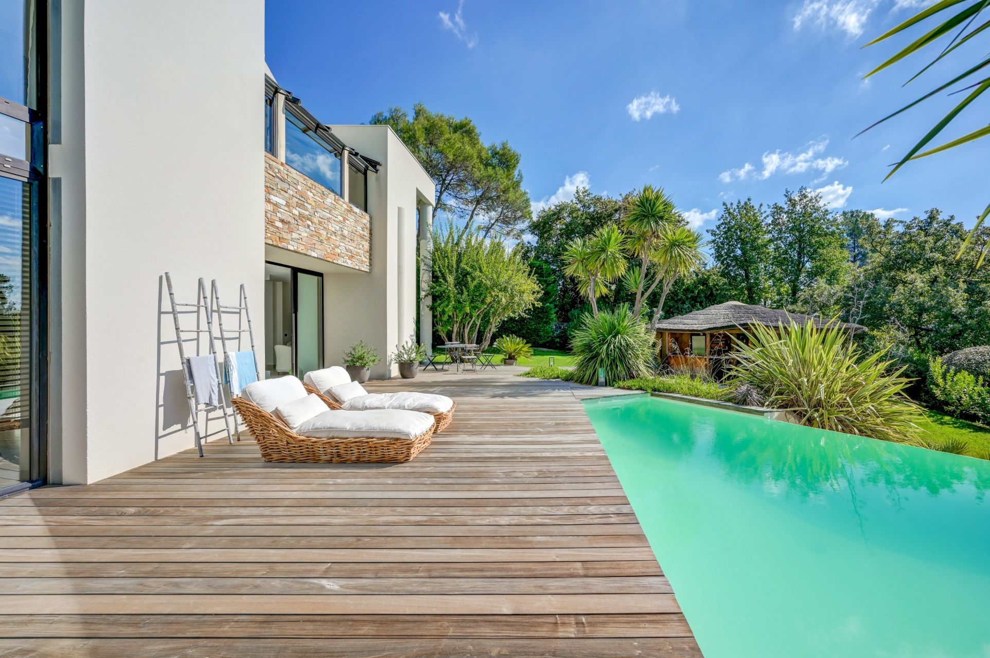 maison de luxe 6 Pièces en vente sur EGUILLES (13510)