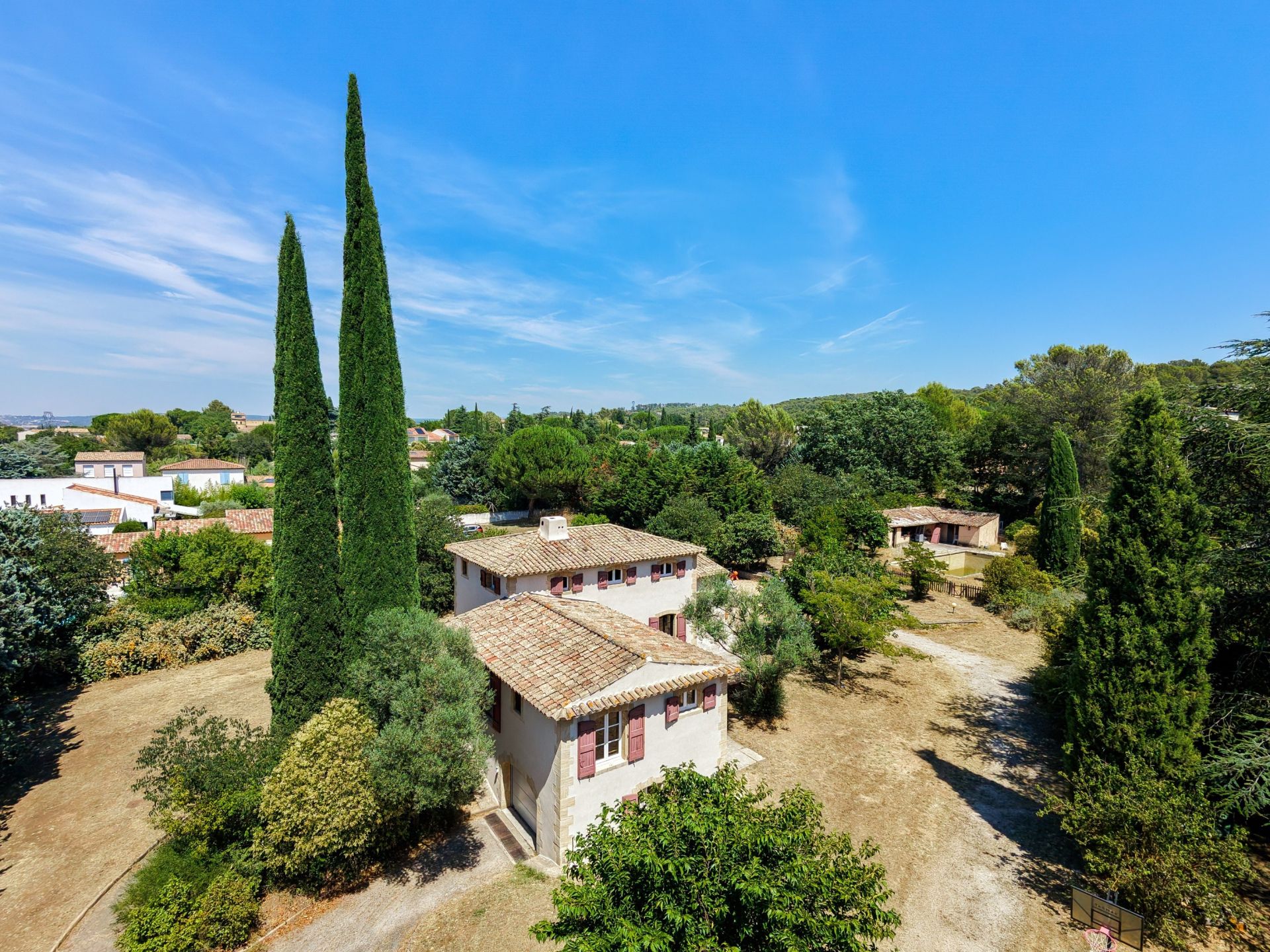 luxury house 7 Rooms for sale on AIX EN PROVENCE (13100)