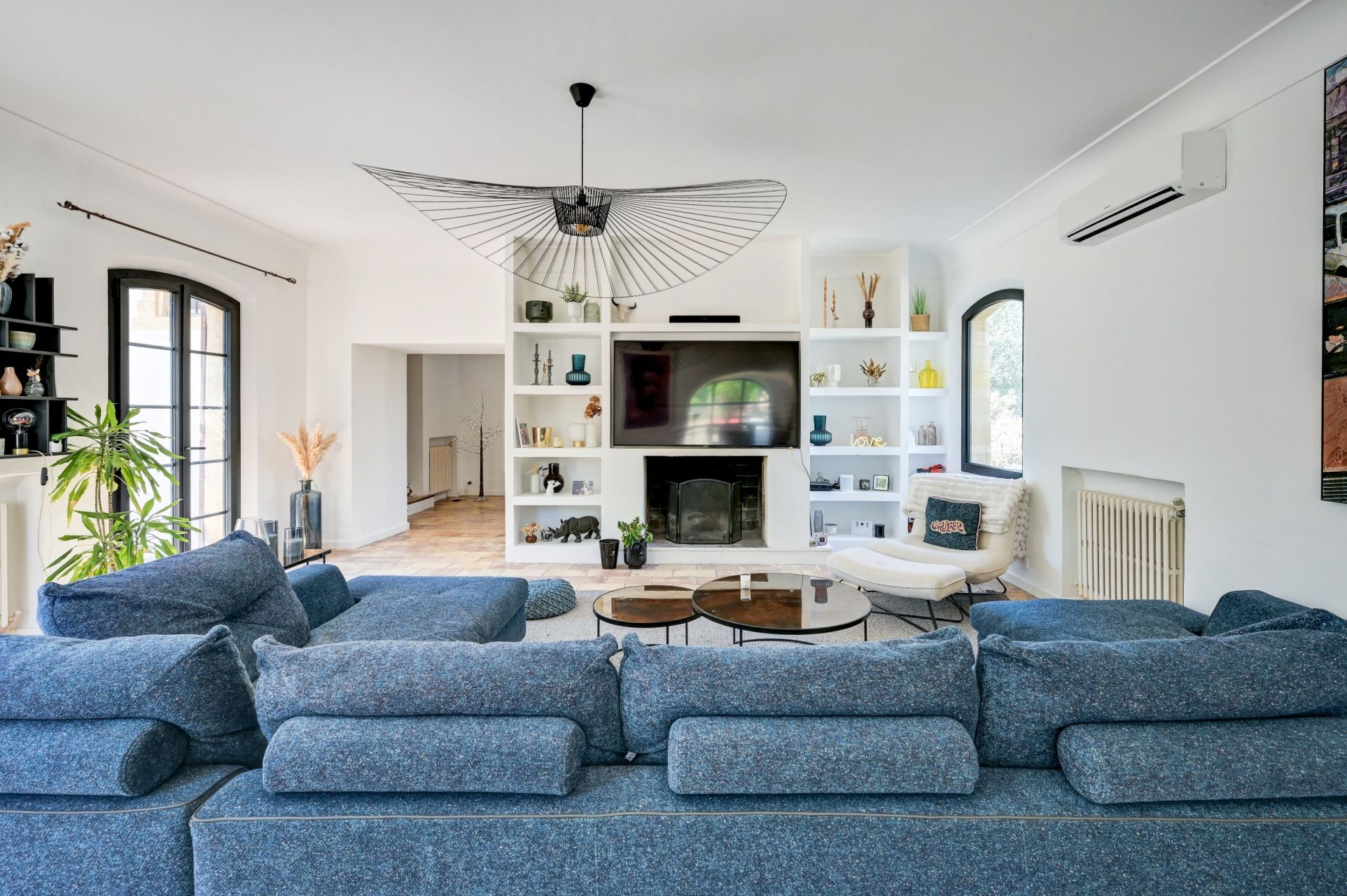 luxury house 7 Rooms for sale on AIX EN PROVENCE (13100)