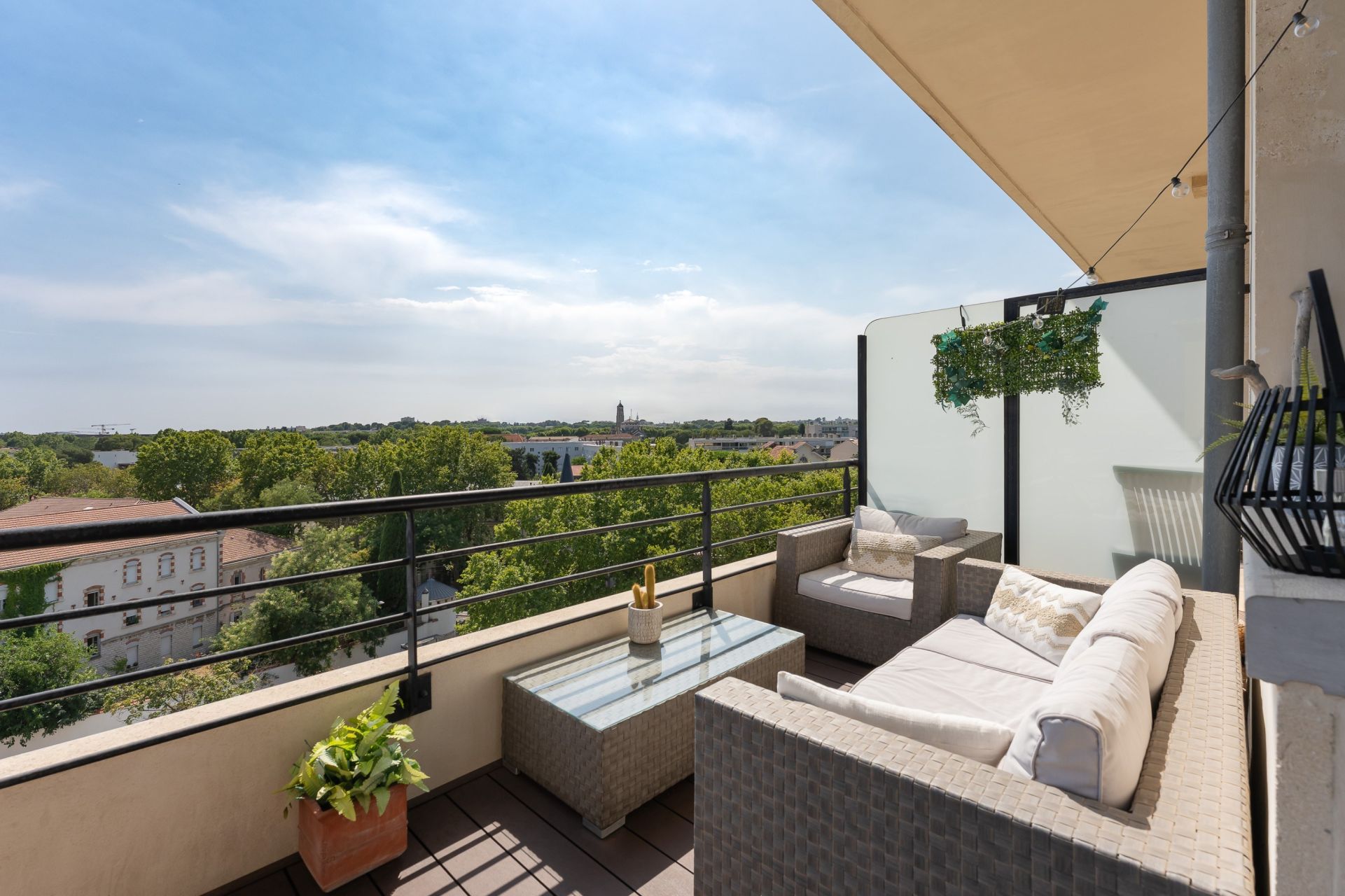luxury apartment 4 Rooms for sale on MONTPELLIER (34000)