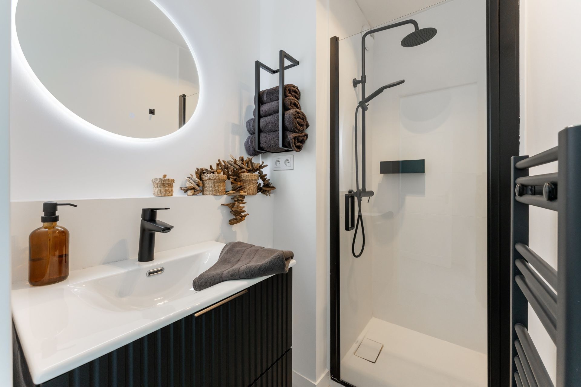 luxury apartment 4 Rooms for sale on MONTPELLIER (34000)