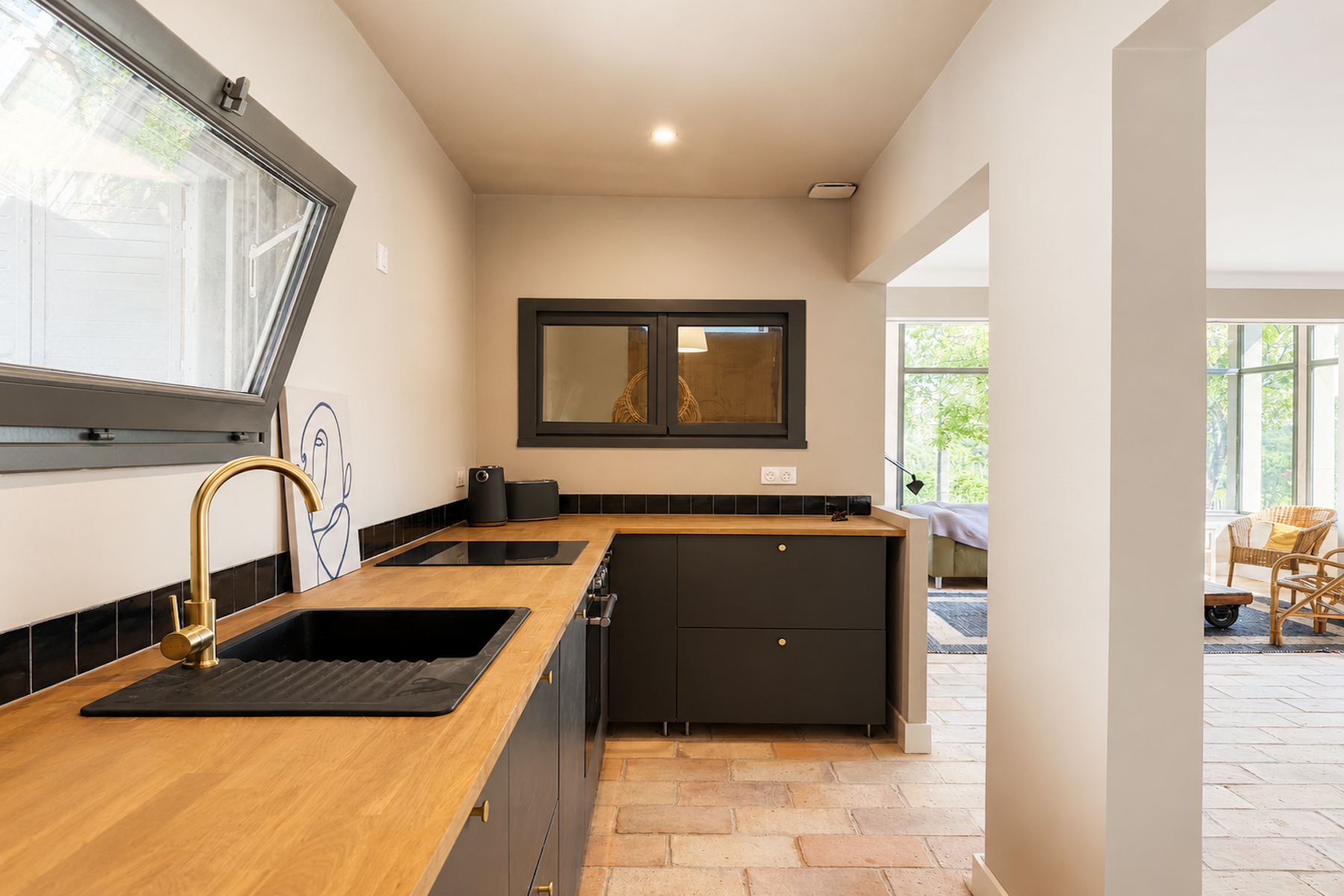 luxury house 5 Rooms for sale on UZES (30700)