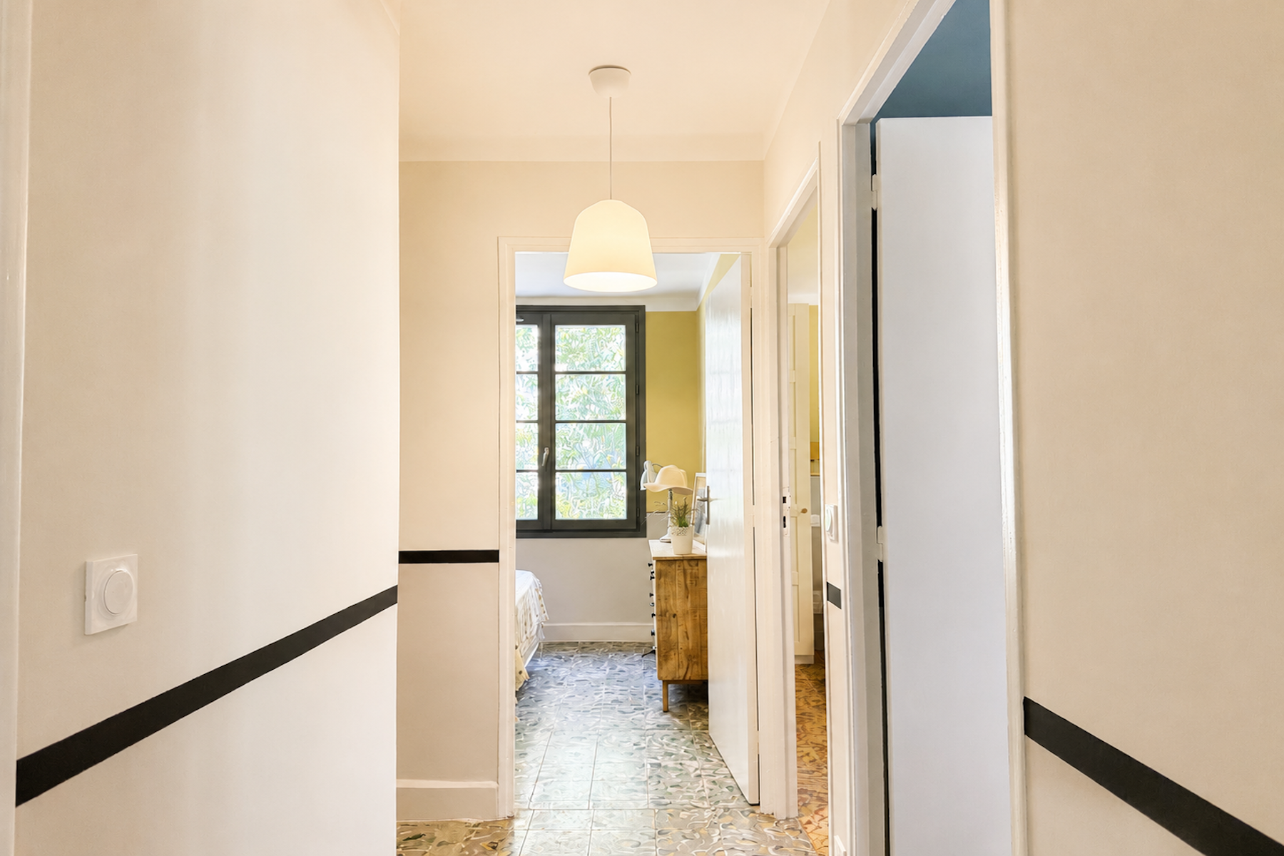 luxury house 5 Rooms for sale on UZES (30700)