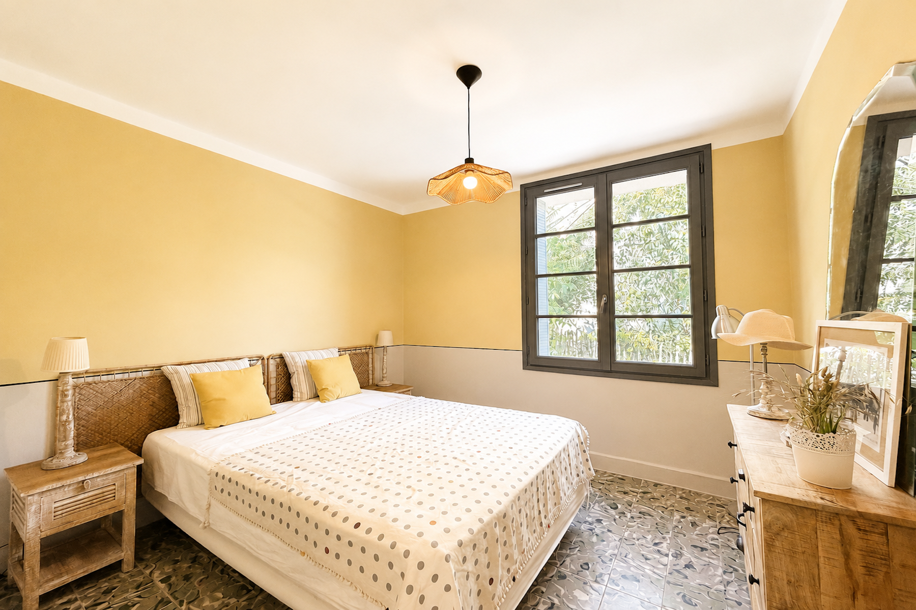 luxury house 5 Rooms for sale on UZES (30700)