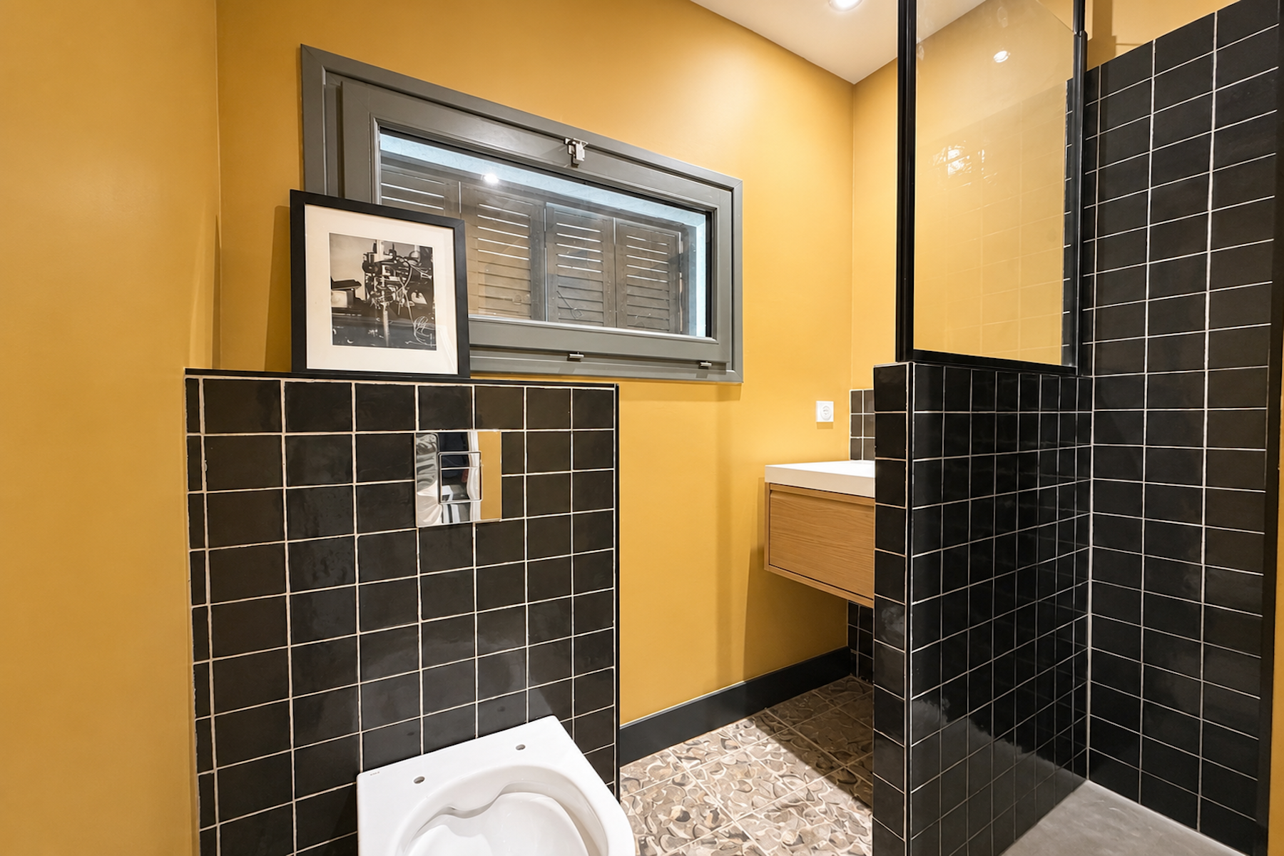 luxury house 5 Rooms for sale on UZES (30700)