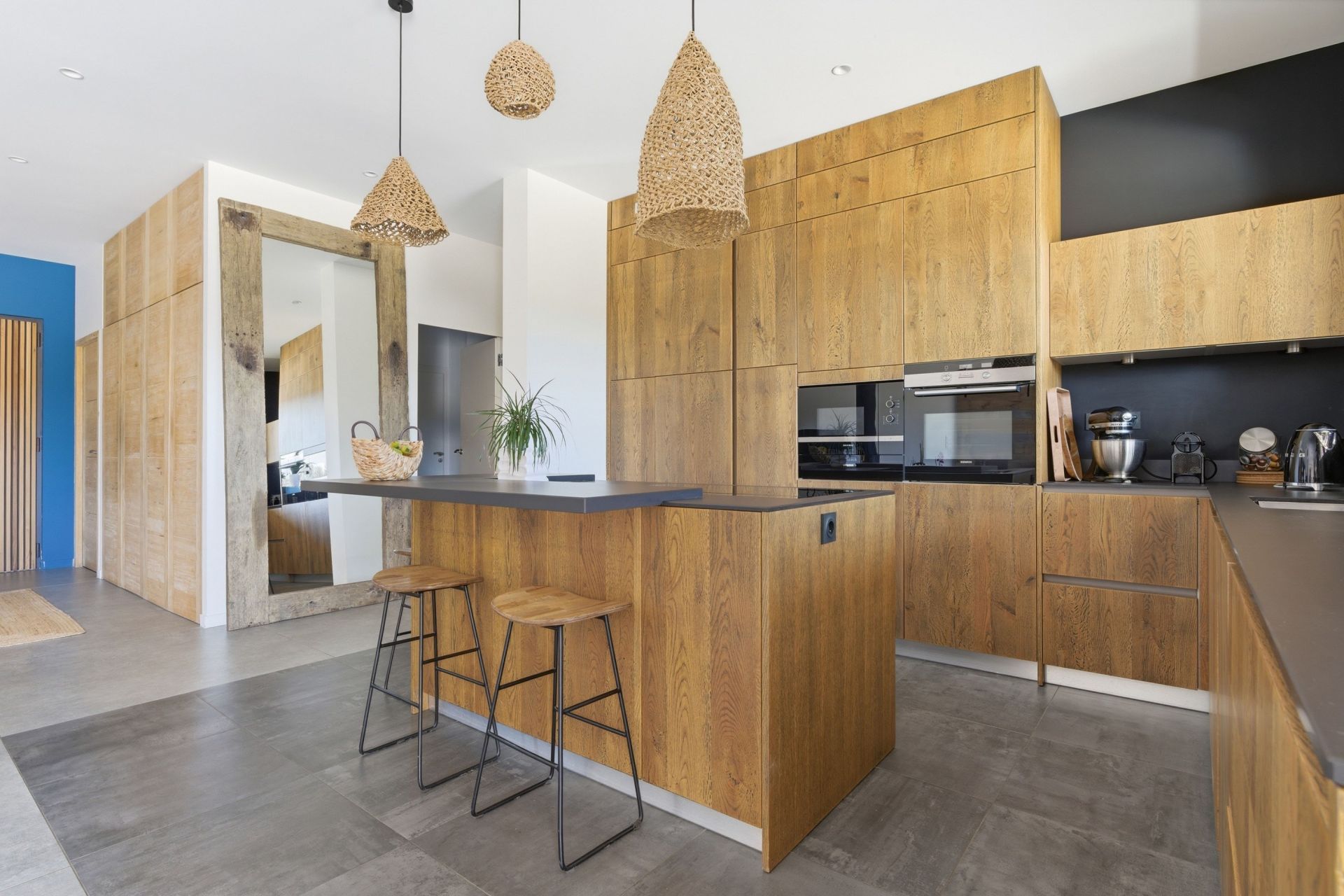 luxury house 5 Rooms for sale on AIX EN PROVENCE (13100)