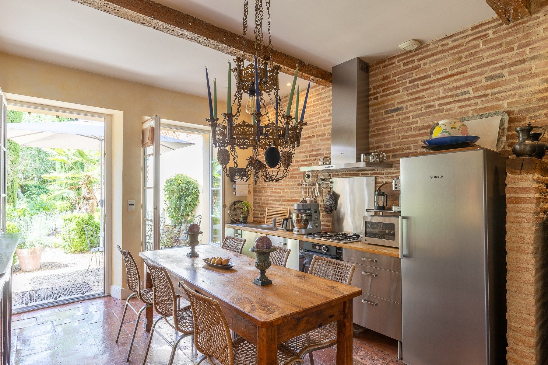 luxury house 10 Rooms for sale on LAVAUR (81500)