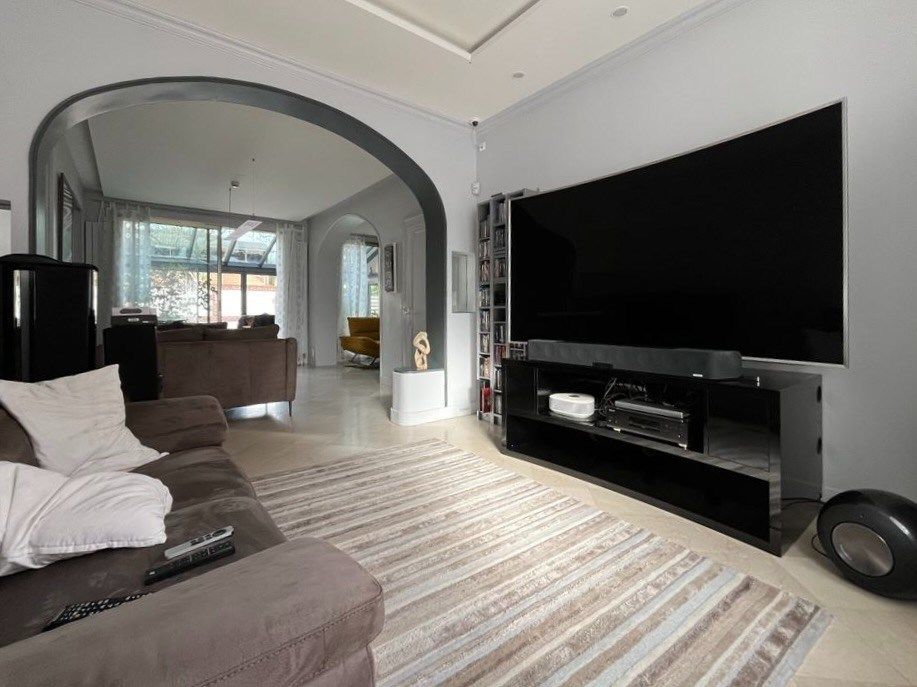 luxury house 11 Rooms for sale on FECAMP (76400)