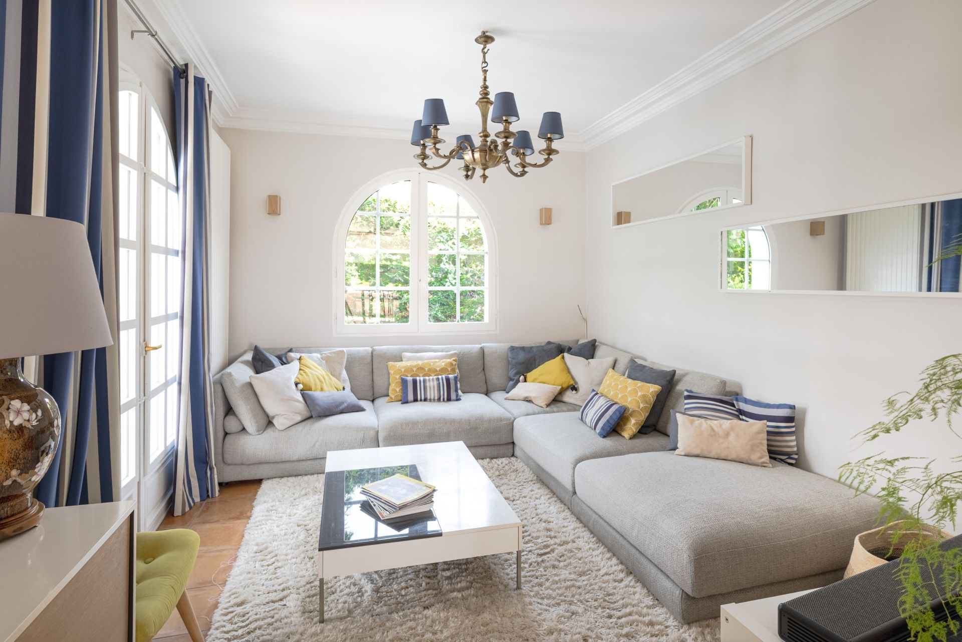 luxury house 7 Rooms for sale on HENDAYE (64700)