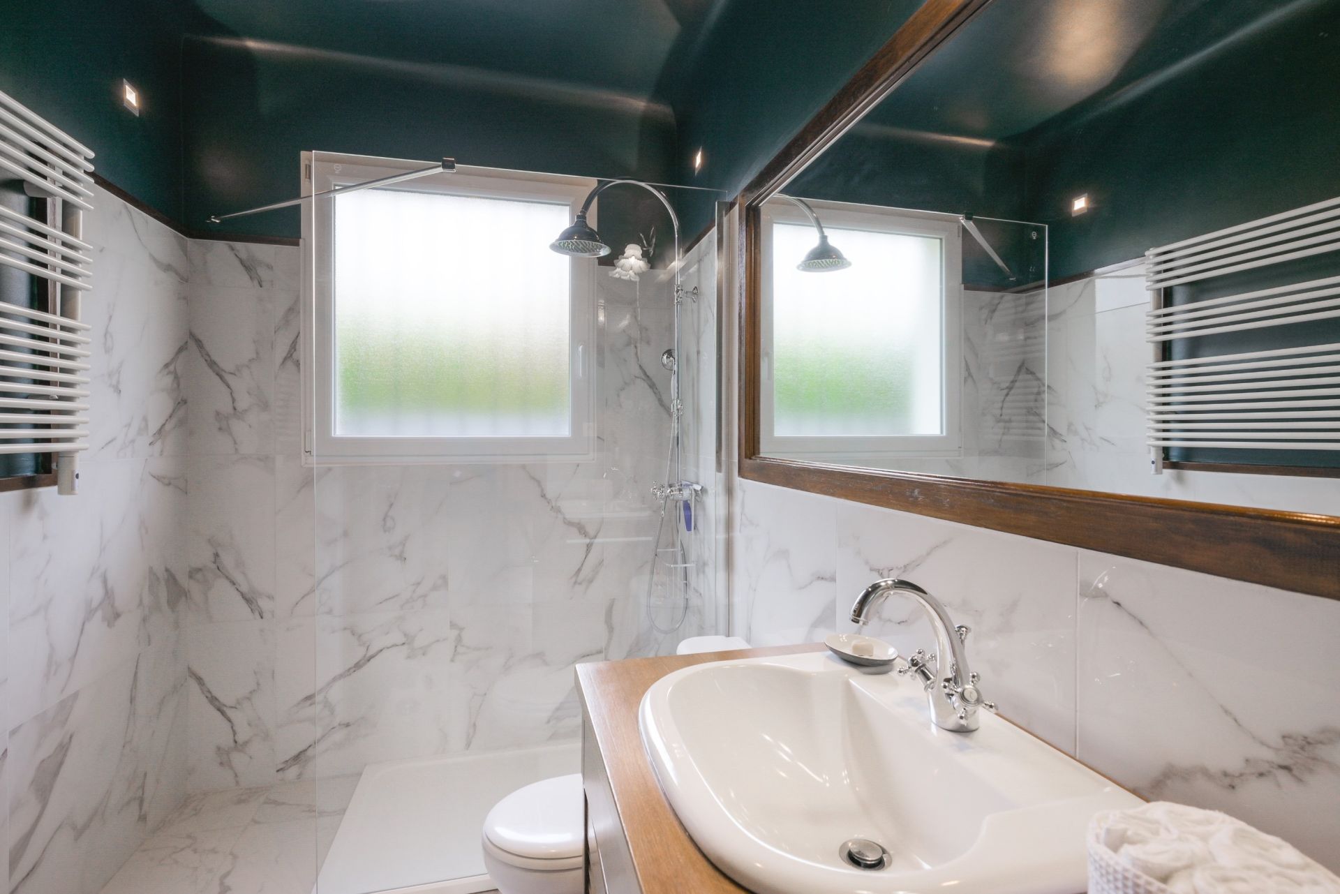 luxury house 7 Rooms for sale on HENDAYE (64700)