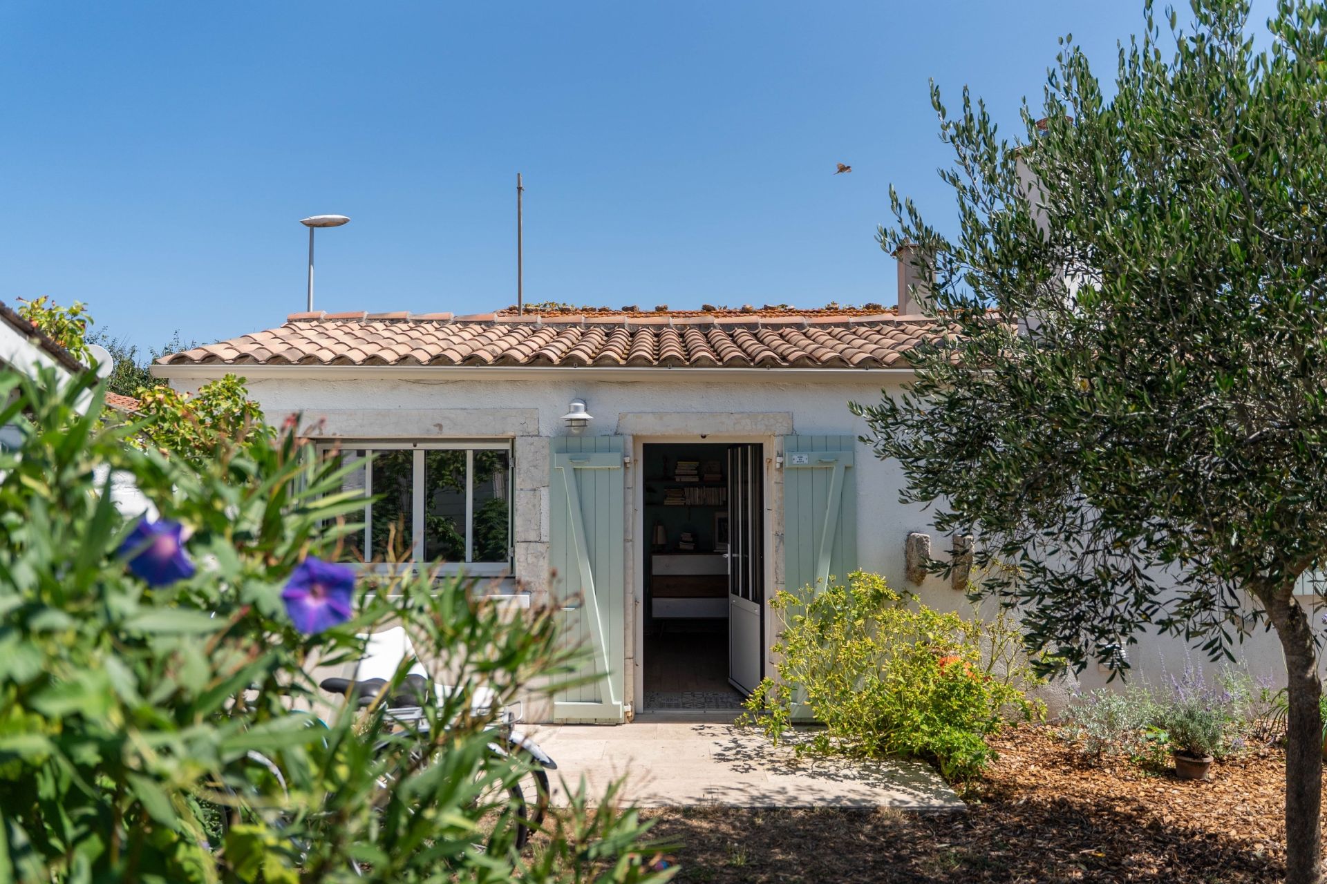 luxury house 4 Rooms for sale on ST DENIS D OLERON (17650)