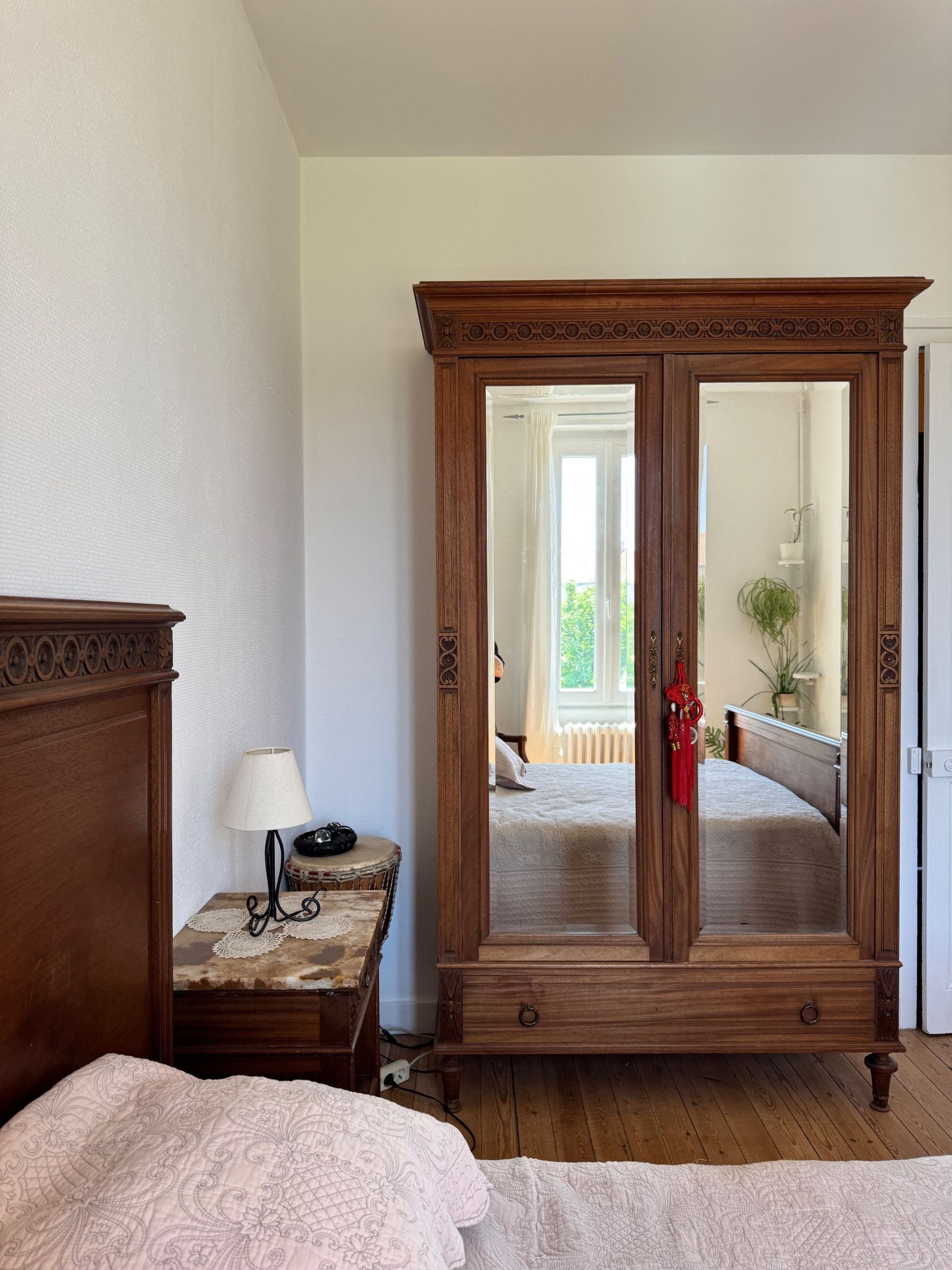 luxury house 8 Rooms for sale on LA ROCHELLE (17000)