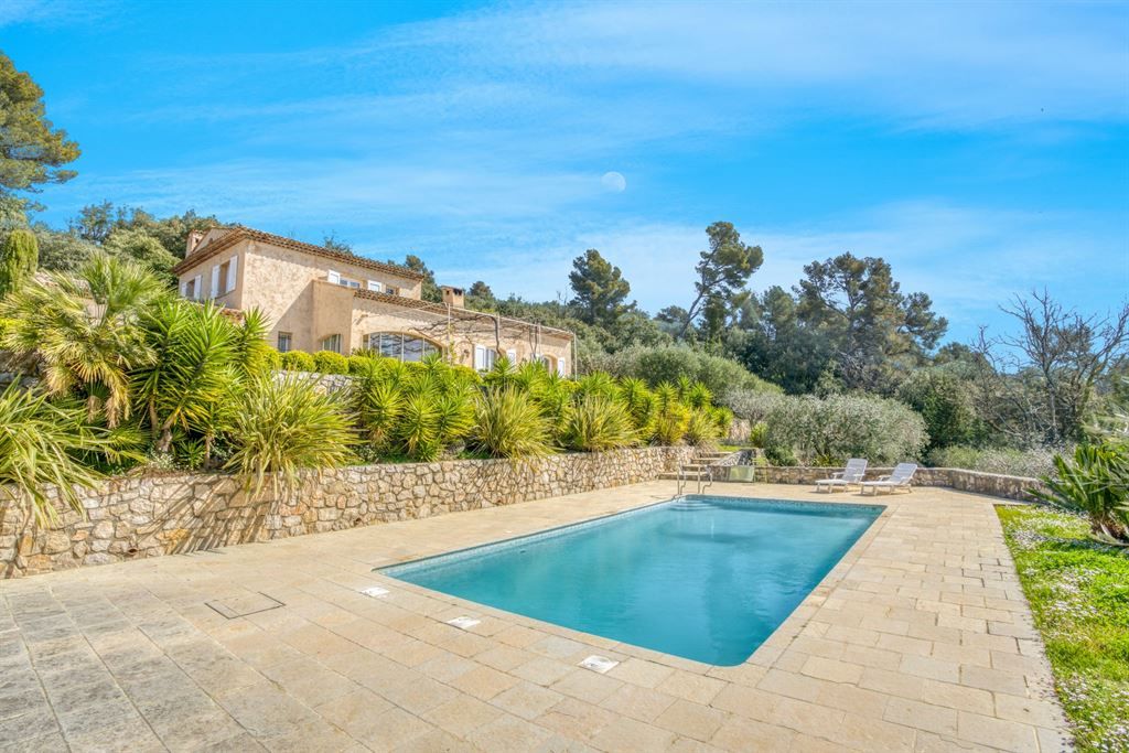 villa de luxe 5 Pièces en vente sur CABRIS (06530)