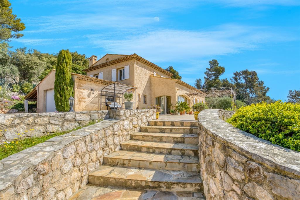 villa de luxe 5 Pièces en vente sur CABRIS (06530)