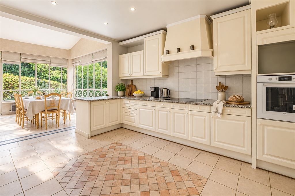 bastide 12 Pièces en vente sur CHATEAUNEUF GRASSE (06740)