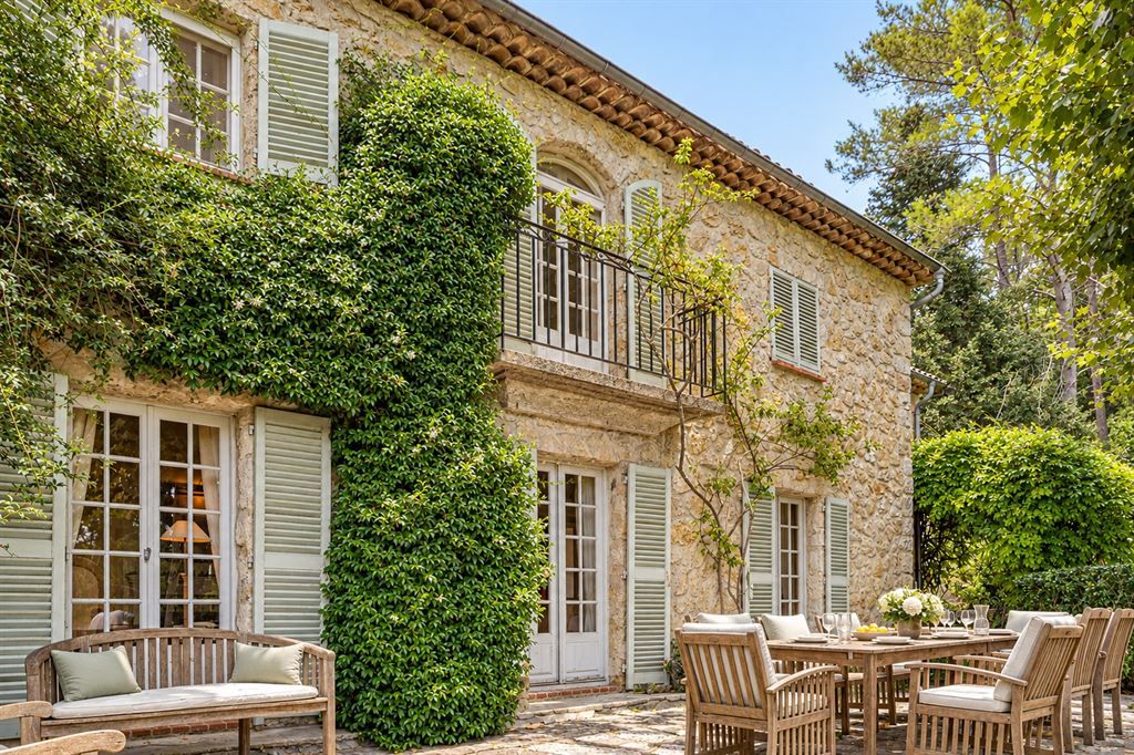bastide 12 Pièces en vente sur CHATEAUNEUF GRASSE (06740)