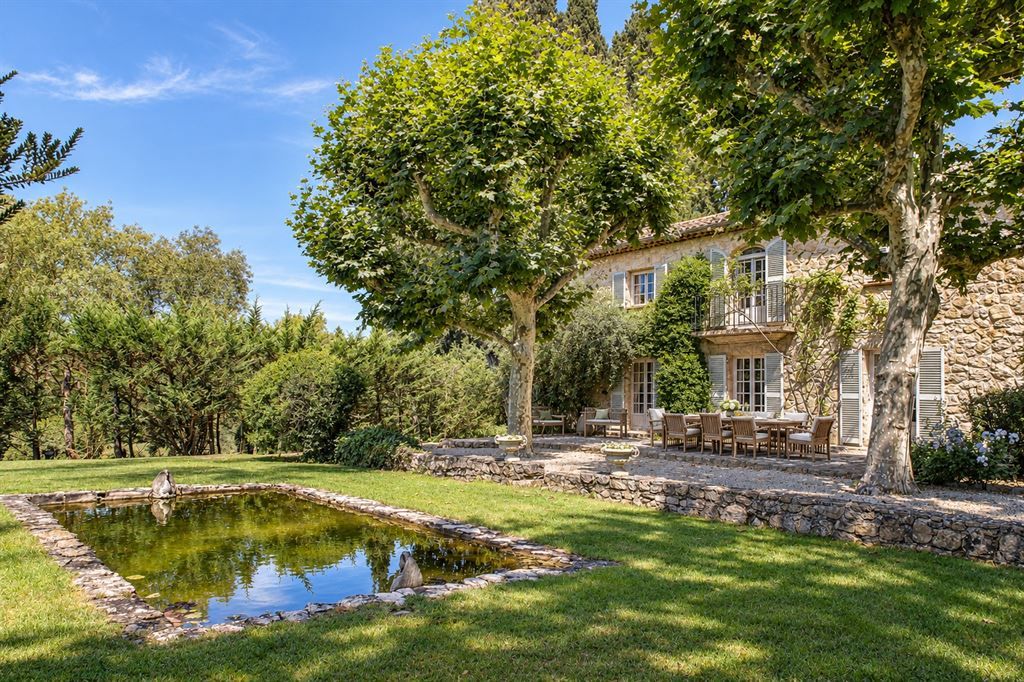 bastide 12 Pièces en vente sur CHATEAUNEUF GRASSE (06740)