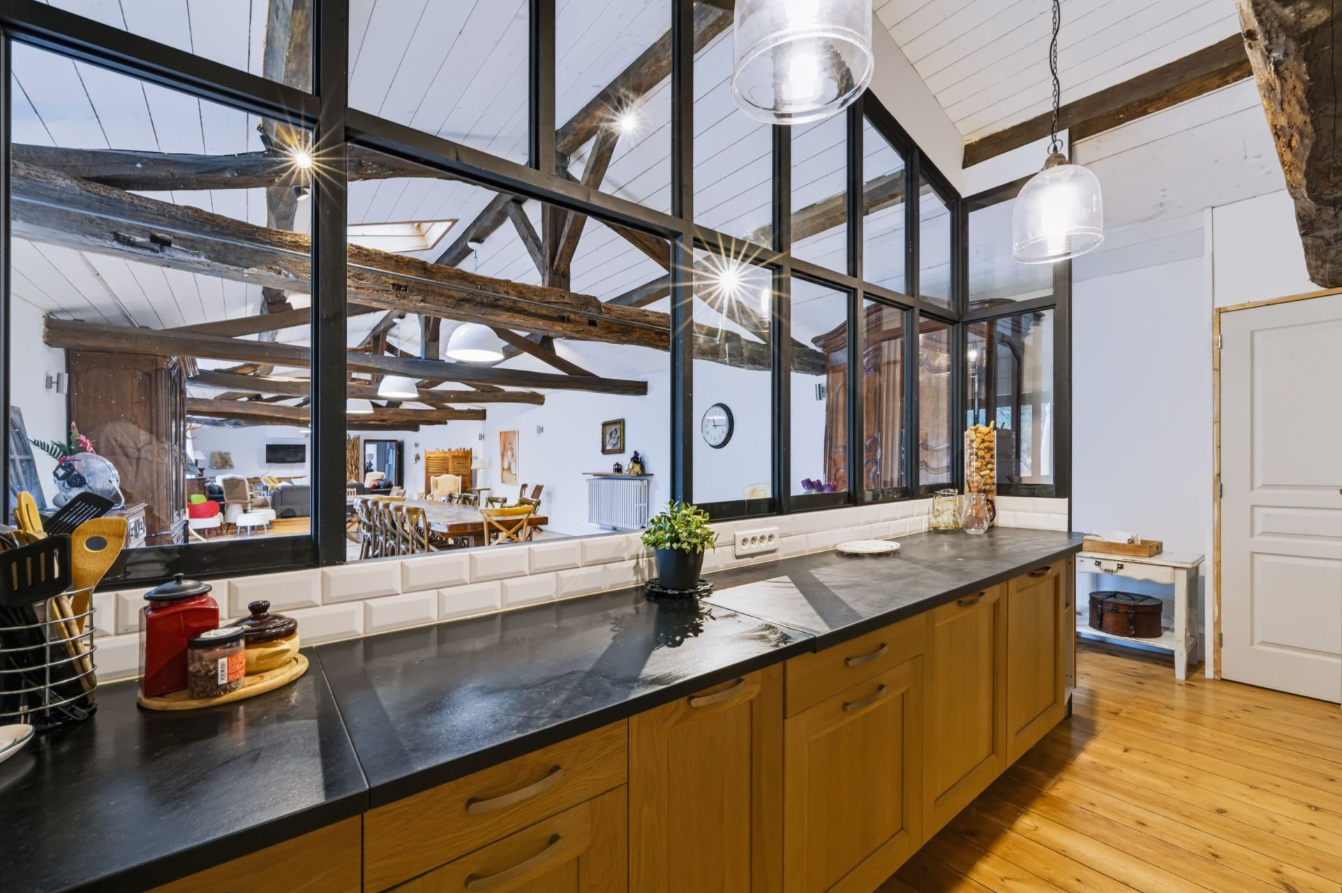 luxury house 17 Rooms for sale on ST HIPPOLYTE (17430)