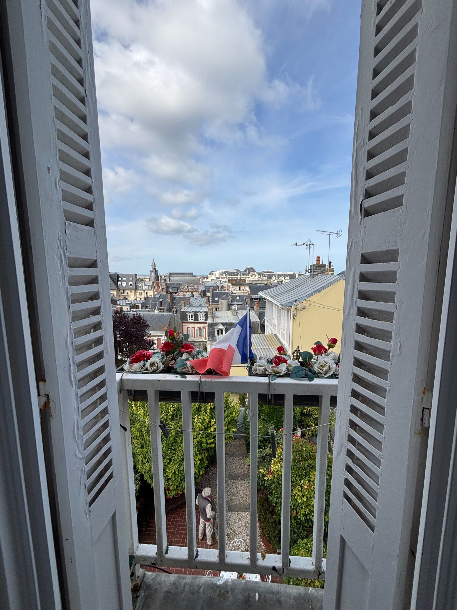 luxury house 4 Rooms for sale on TROUVILLE SUR MER (14360)