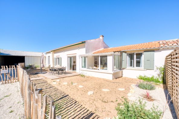 Sale Luxury house Saint-Georges-d'Oléron 10&nbsp;Rooms 238&nbsp;m²