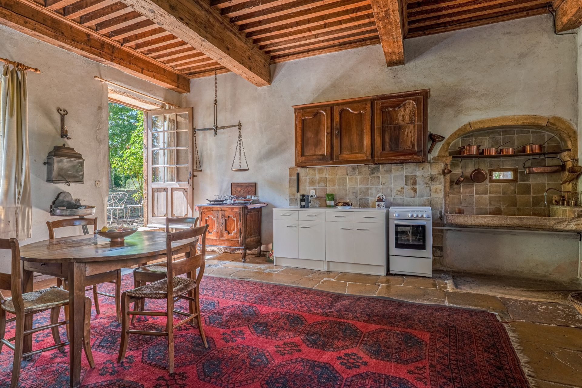 manor house 5 Rooms for sale on MORANCE (69480)