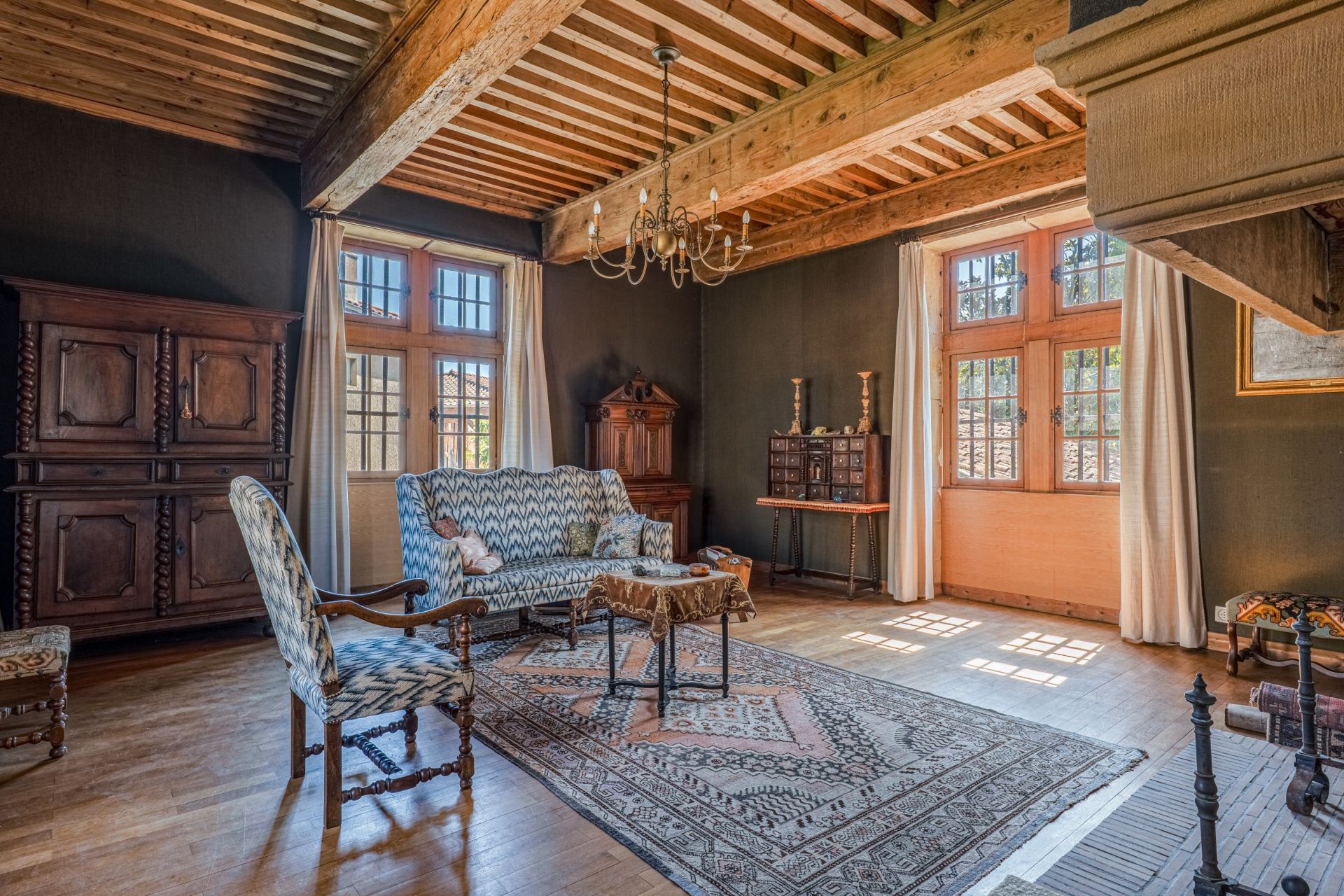 manor house 5 Rooms for sale on MORANCE (69480)