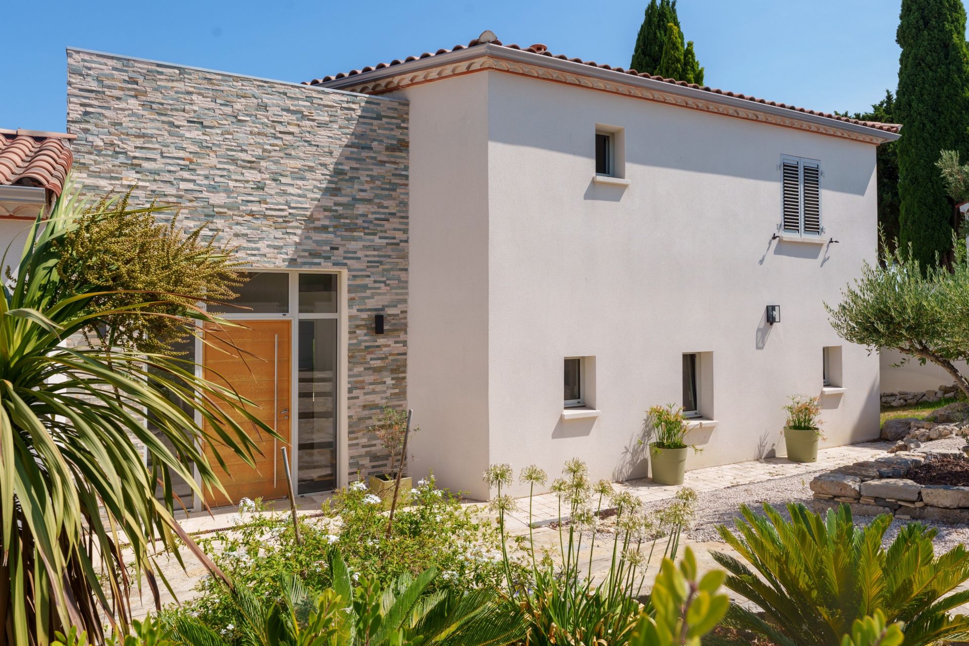 luxury villa 5 Rooms for sale on BOUZIGUES (34140)