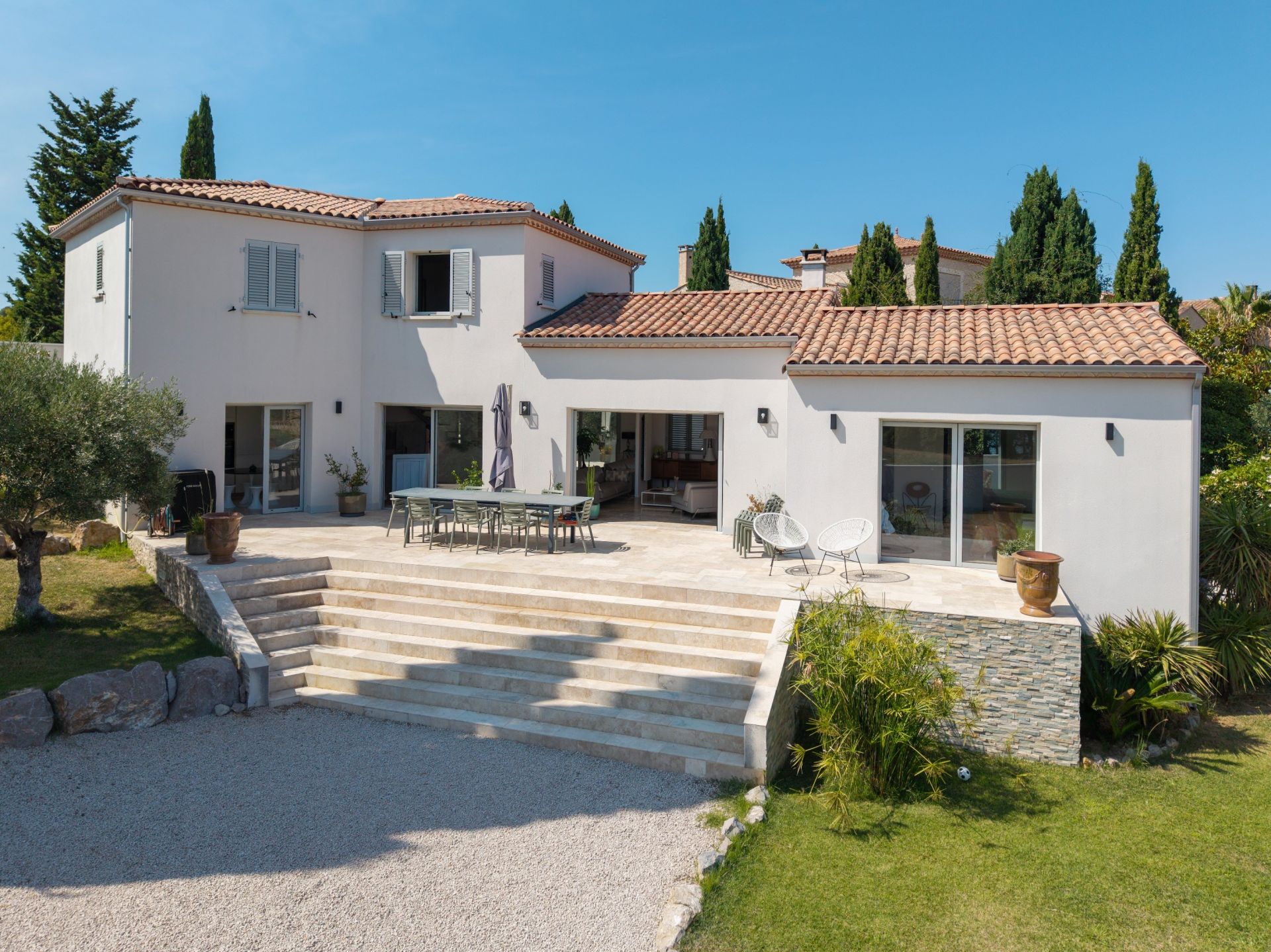 luxury villa 5 Rooms for sale on BOUZIGUES (34140)