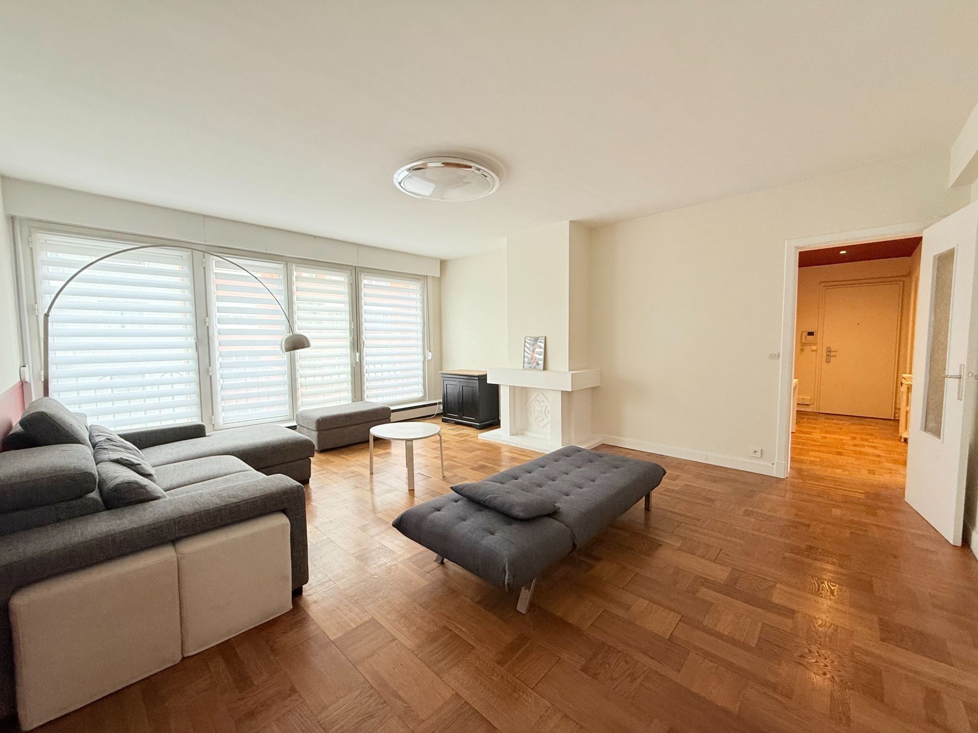 luxury apartment 4 Rooms for rent on LILLE (59800)