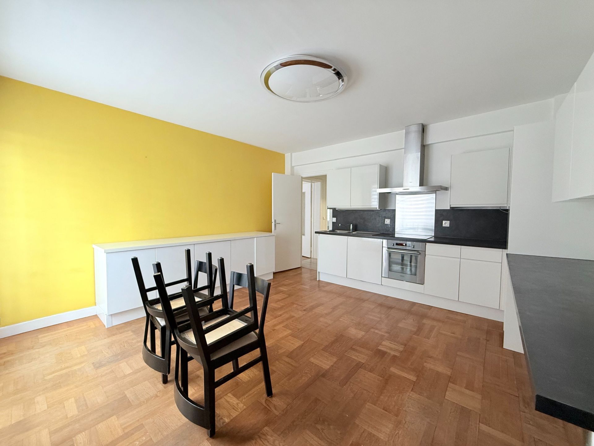 luxury apartment 4 Rooms for rent on LILLE (59800)