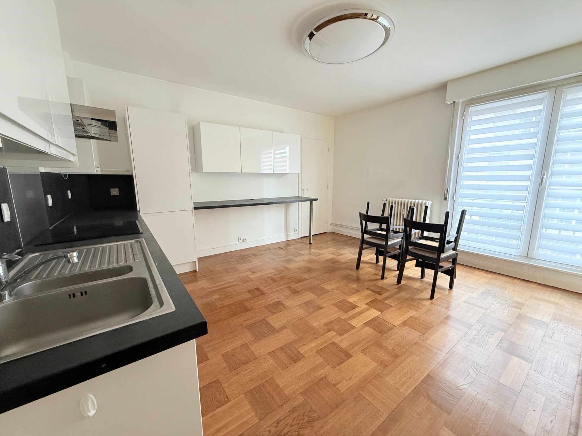 luxury apartment 4 Rooms for rent on LILLE (59800)