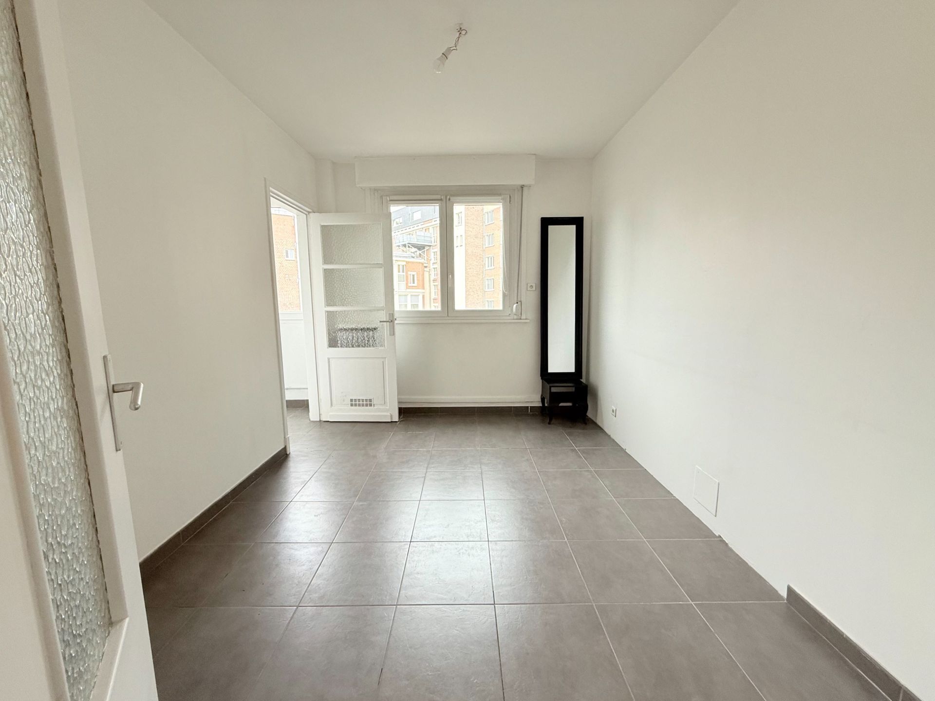 luxury apartment 4 Rooms for rent on LILLE (59800)