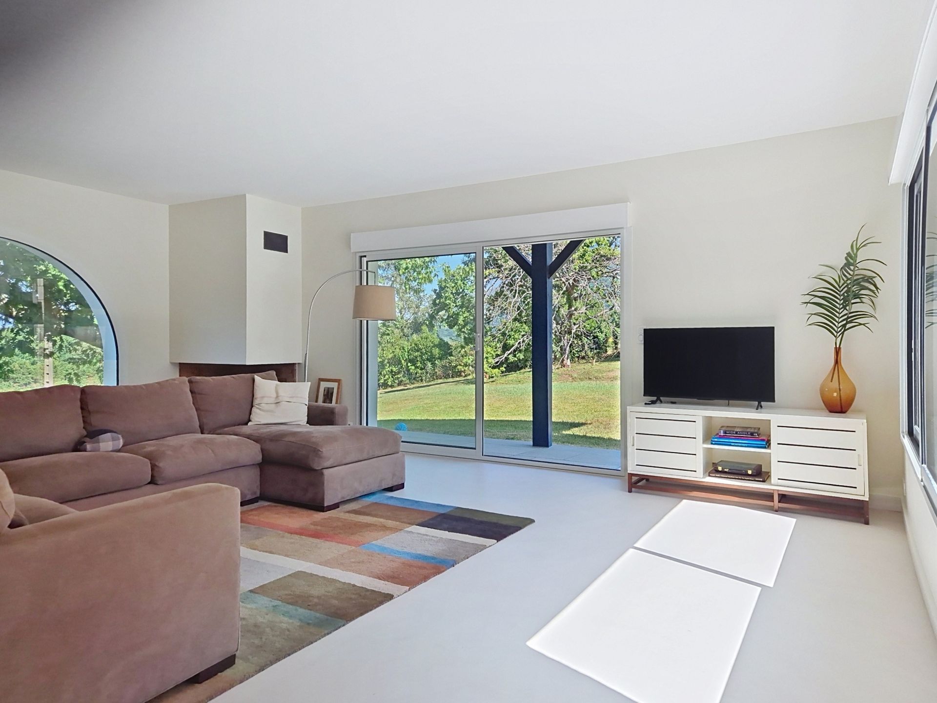 luxury house 6 Rooms for sale on URRUGNE (64122)