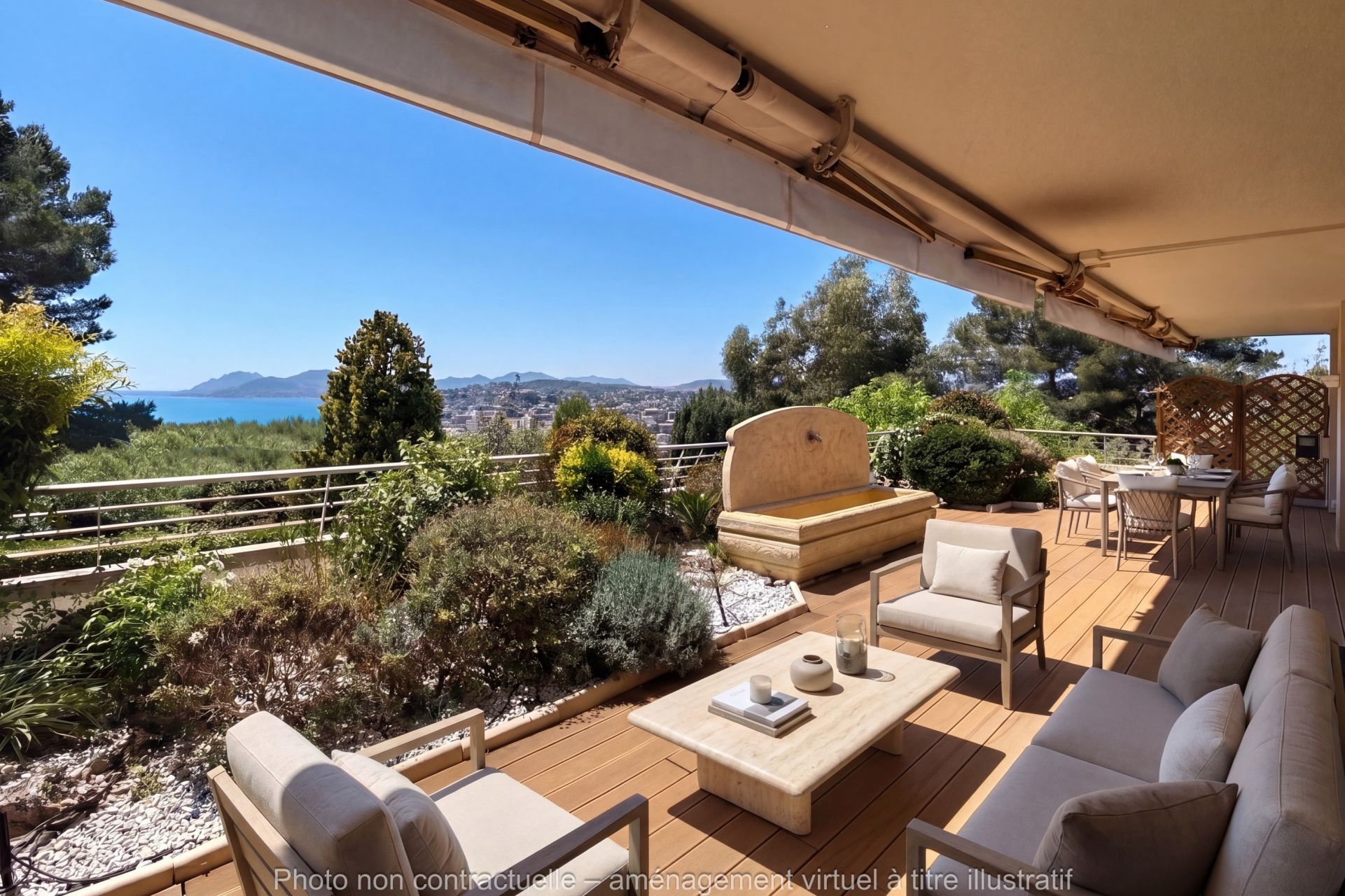 luxury apartment 5 Rooms for sale on LE CANNET (06110)