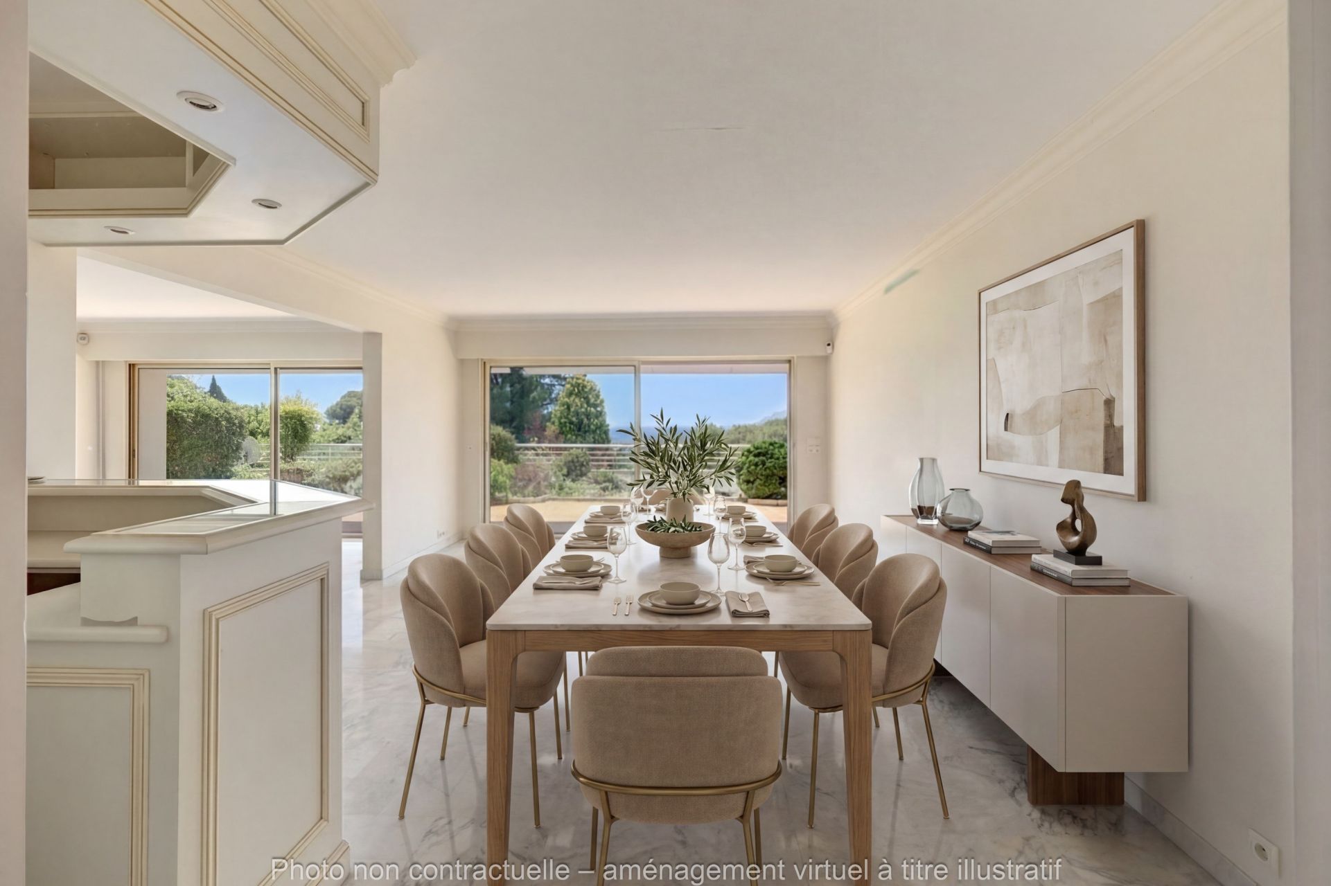 luxury apartment 5 Rooms for sale on LE CANNET (06110)