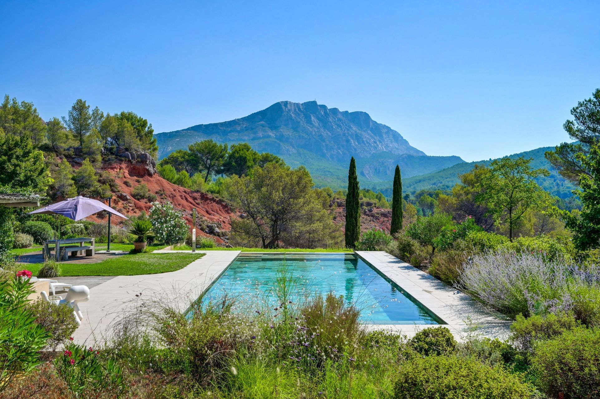 luxury house 10 Rooms for sale on AIX EN PROVENCE (13100)