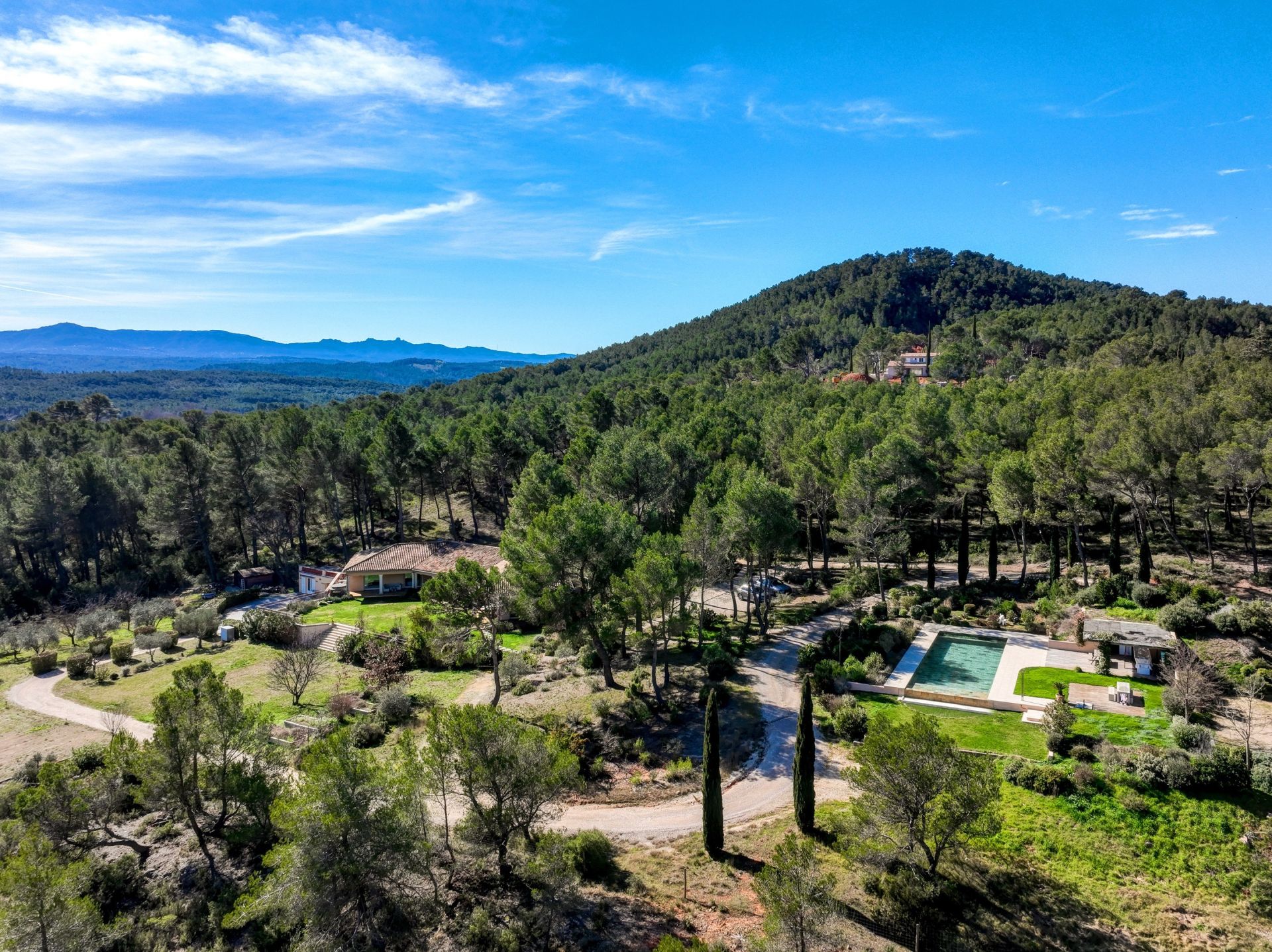 luxury house 10 Rooms for sale on AIX EN PROVENCE (13100)