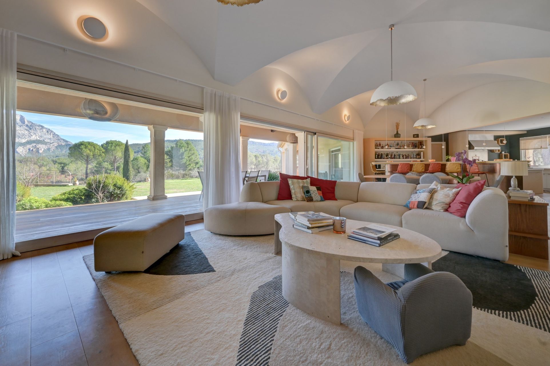 luxury house 10 Rooms for sale on AIX EN PROVENCE (13100)