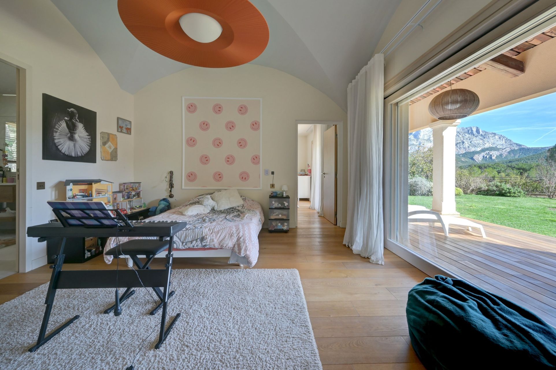 luxury house 10 Rooms for sale on AIX EN PROVENCE (13100)