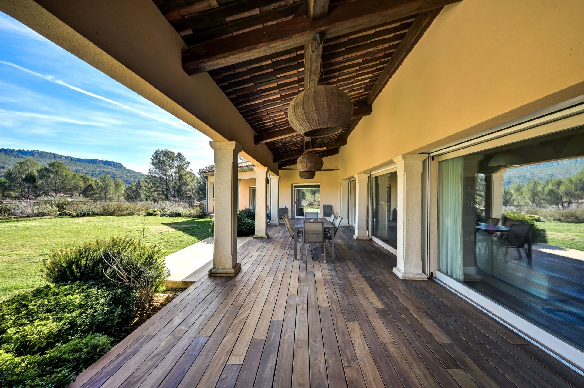 luxury house 10 Rooms for sale on AIX EN PROVENCE (13100)