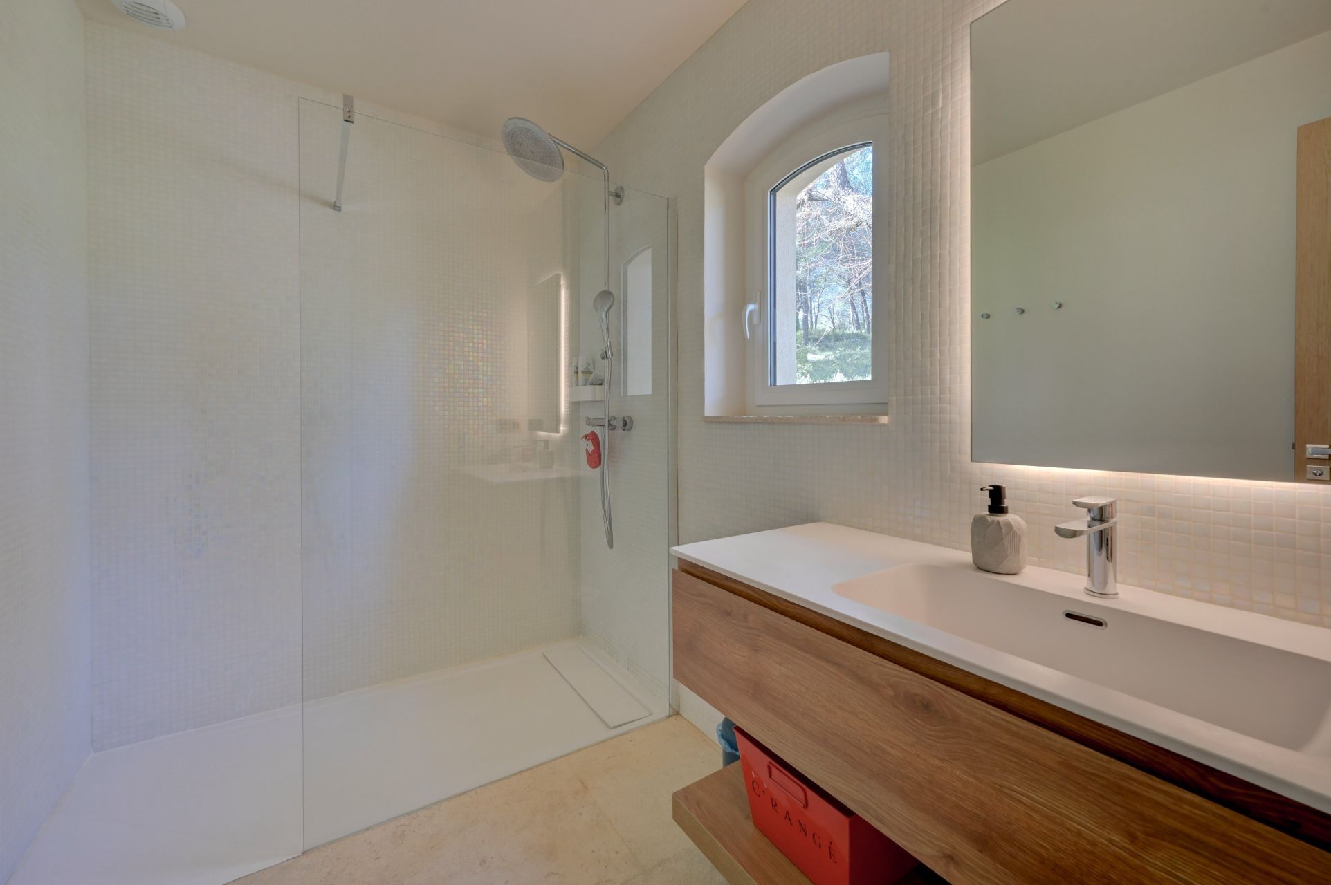 luxury house 10 Rooms for sale on AIX EN PROVENCE (13100)